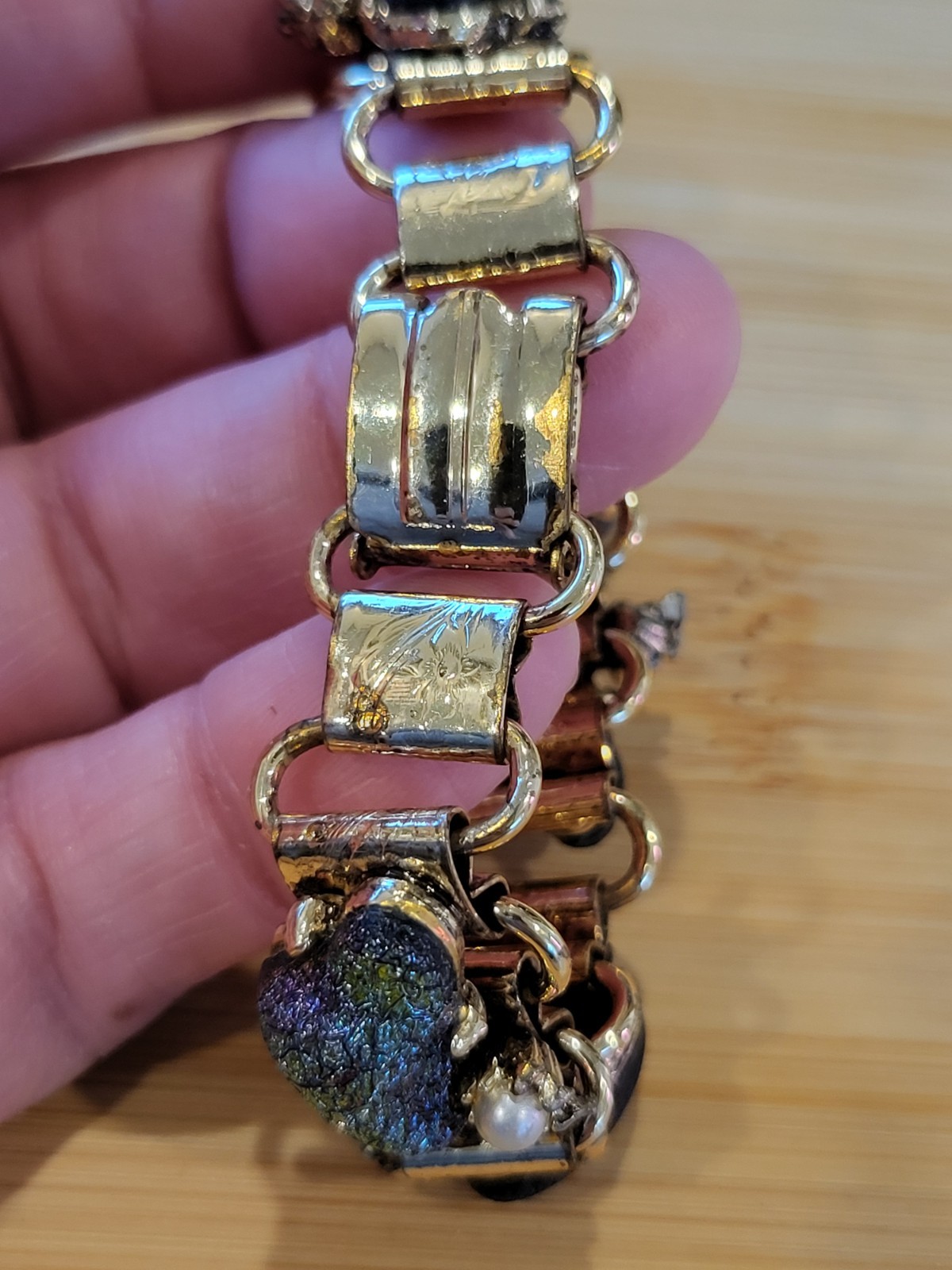 Vtg Purple Peacock Iridescent Color Faux Lava Pearl Panel Gold Tone 7″ Bracelet