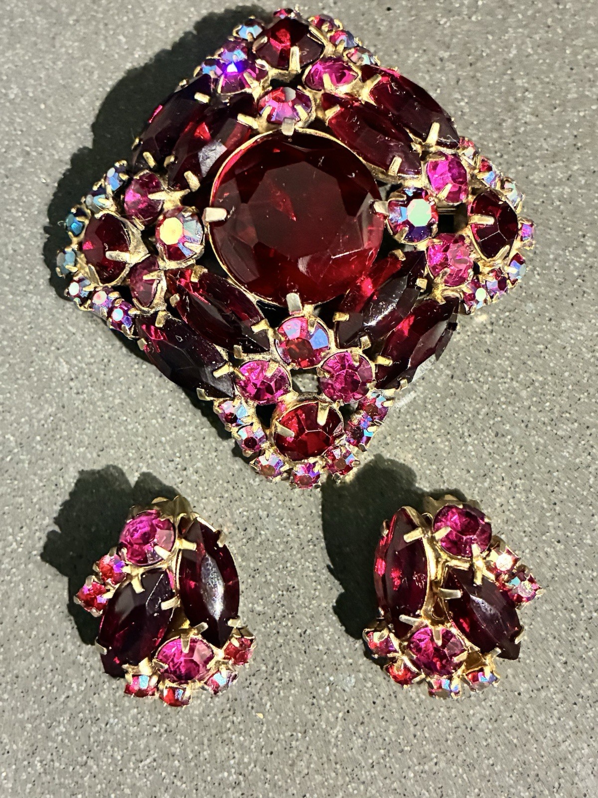VTG JULIANA DeLIZZA ELSTER RED FUCHSIA RHINESTONE BROOCH EARRINGS SET PARURE