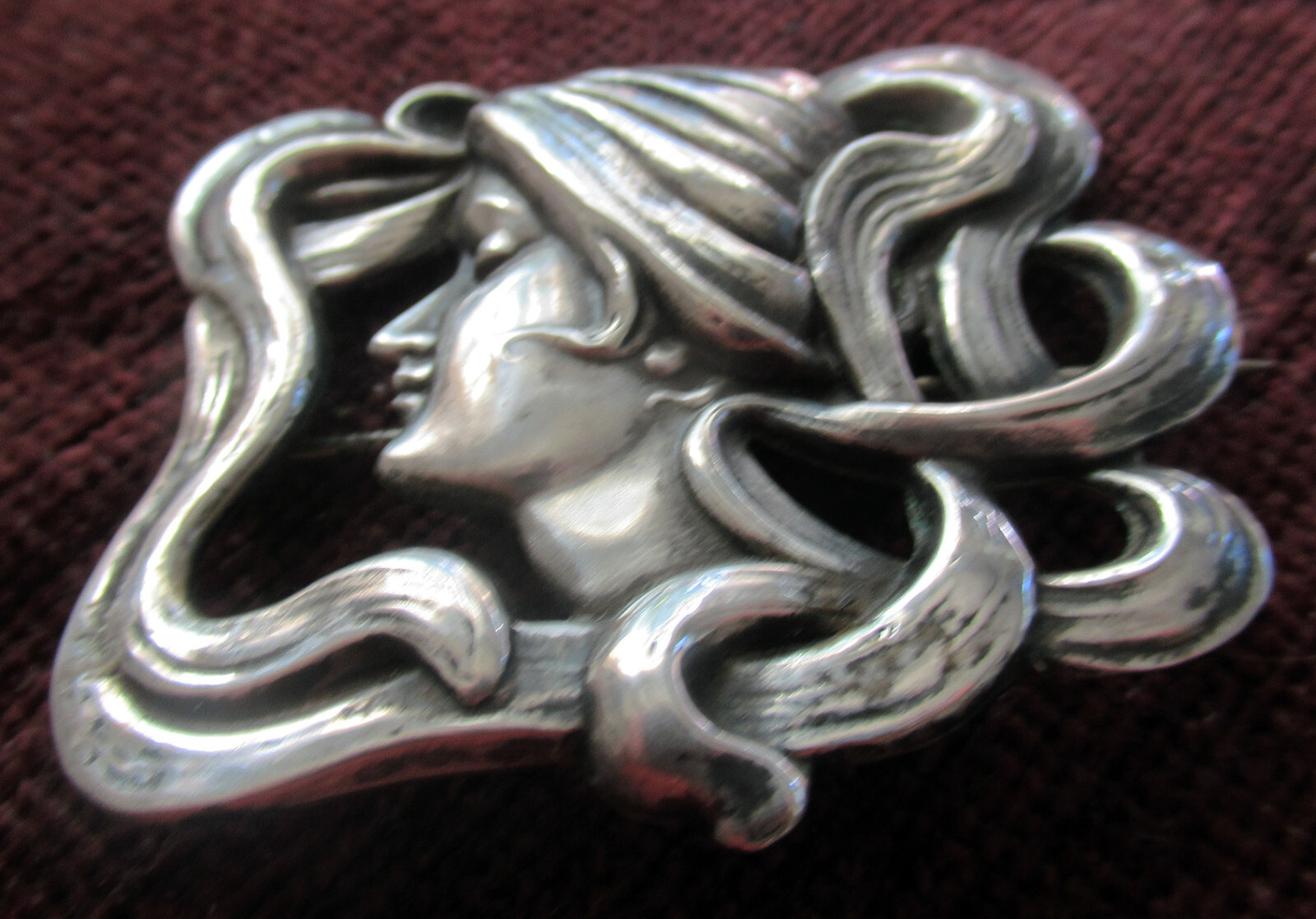 LARGE VINTAGE ART NOUVEAU STERLING TOP BROOCH, WILLIAM KERR DESIGN, 2 3/8 INCHES