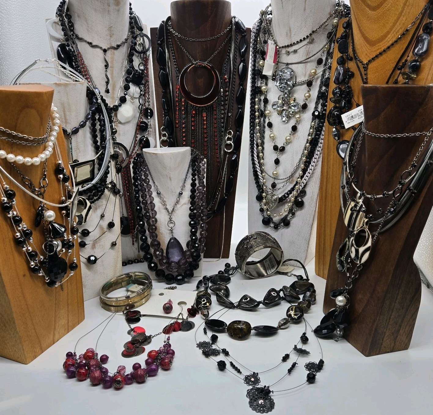 Designer Jewelry Lot Signed Unsigned 5 Pounds Over 71 Pieces Vintage Costume