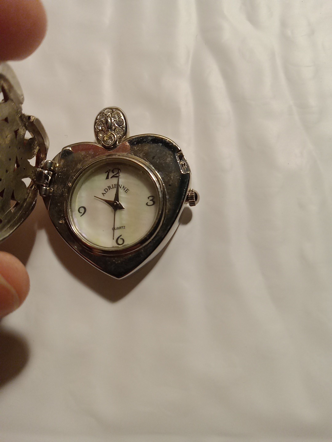 Vintage Clear Rhinestone Heart Shaped Pendant Watch Club A– ADR050