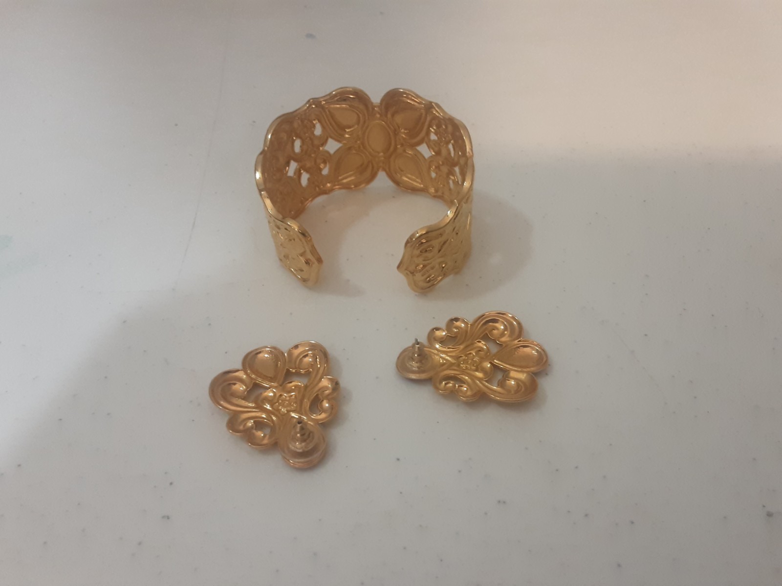 Artful Expression Gold Tone Cuff Bracelet Earrings Set [Possibly Avon not sure]