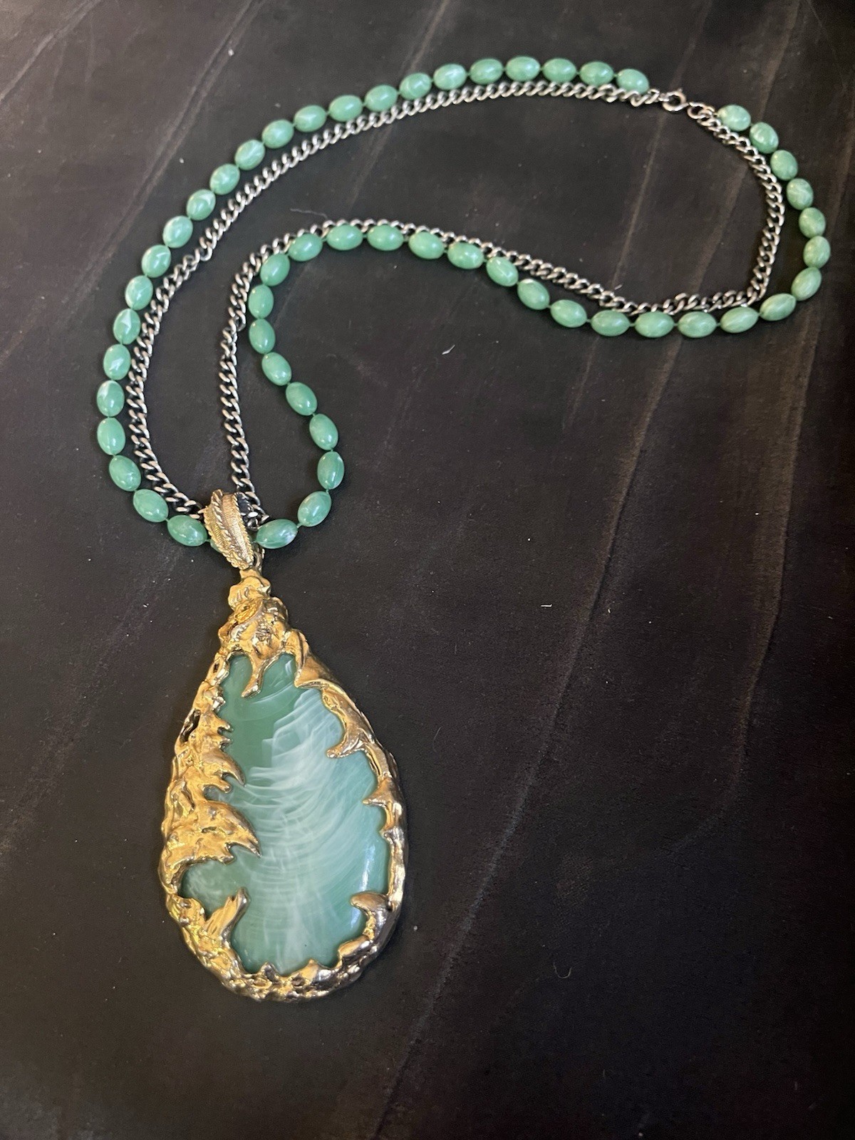 Vtg 1960s Brutalist MCM Love Witch NECKLACE Emerald Tone Lucite Gold Pendant