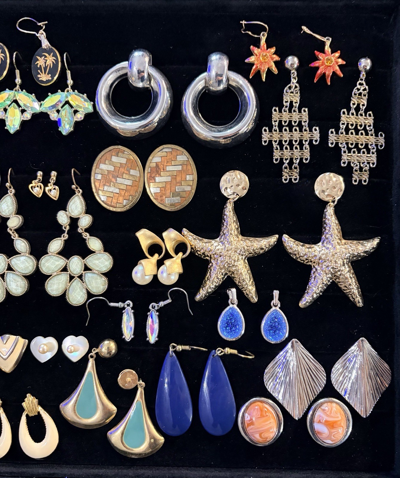 Lot Of 31 Pairs. Vintage & Mod Earrings. Estate Jewelry.