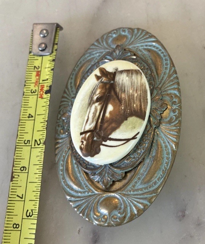 Painted Palomino Stallion Portrait Brooch Cameo Style Resin on Ornate Metal Base
