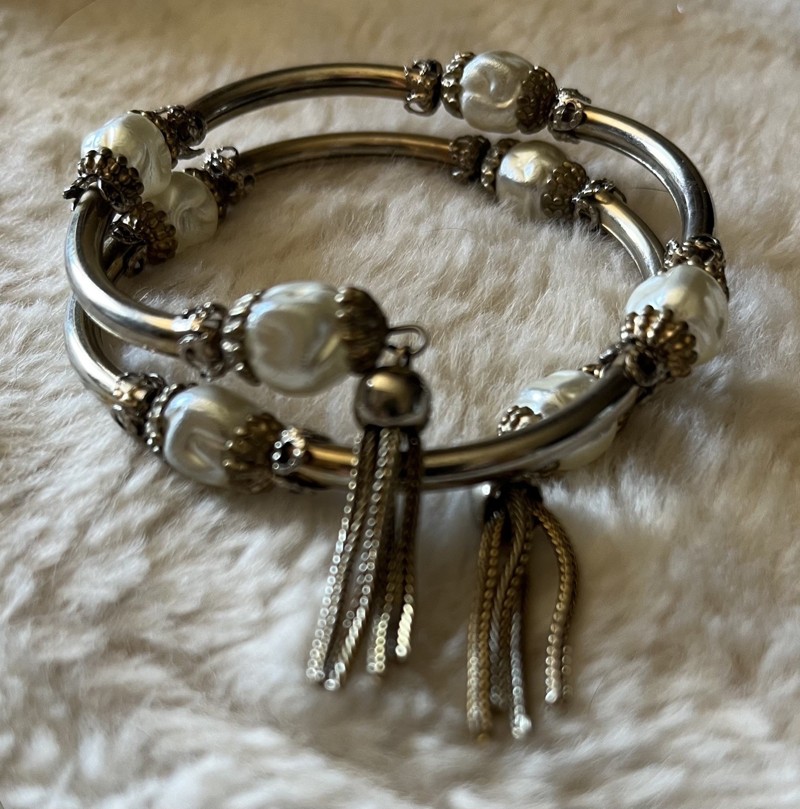 Vtg MIRIAM HASKELL Baroque Peals Beaded Gold Pl Tassels Fringe Wire Bracelet