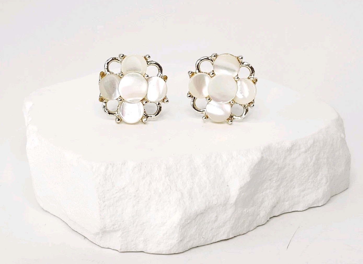 Vintage Rhodium Plate Gold Metal Mother Of Pearl Flower Maltese Cross Earrings