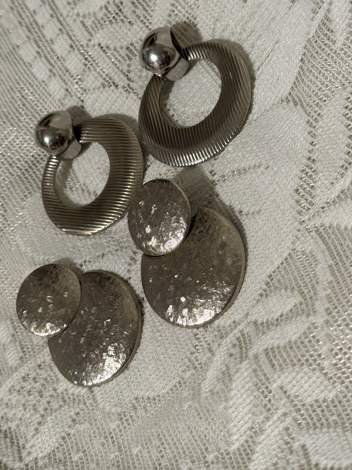Vtg Pair Earrings Textured Door Knocker And Double Disc Pierced – Aluminum Metal