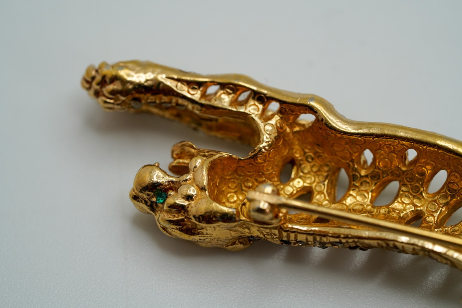 Vintage Gold Tone Tiger Missing Some Rhinestones Brooch 7.5cm JB45