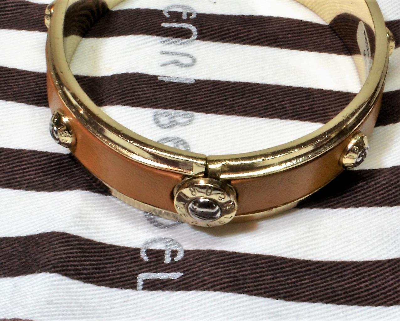 New HENRI BENDEL Goldtone Rivet w Logo Brown Leather Bangle Bracelet w Pouch