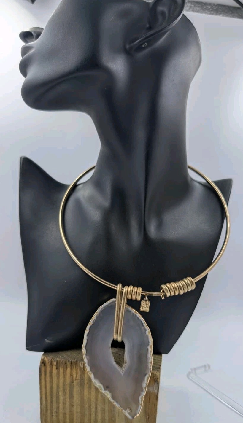 RLM Robert Lee Morris Soho Gold Tone Absract Stone Pendant Choker Necklace JN01