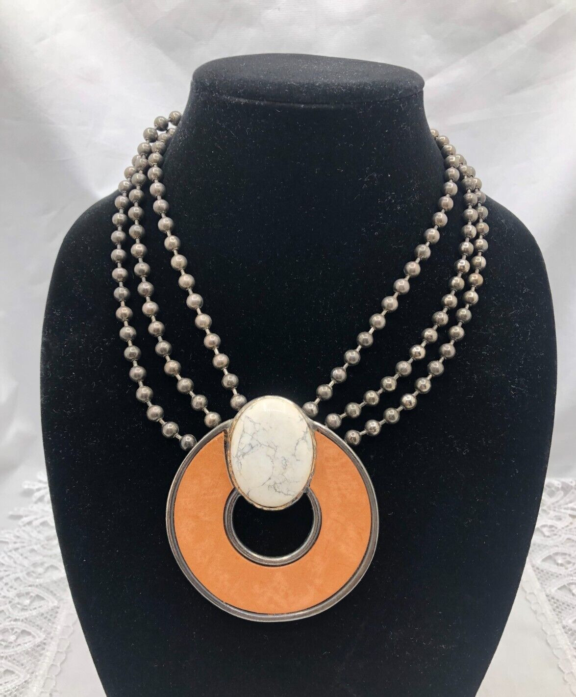 VINTAGE DAUPLAISE Pearl Shape Chain White Brown Round Pendant Necklace