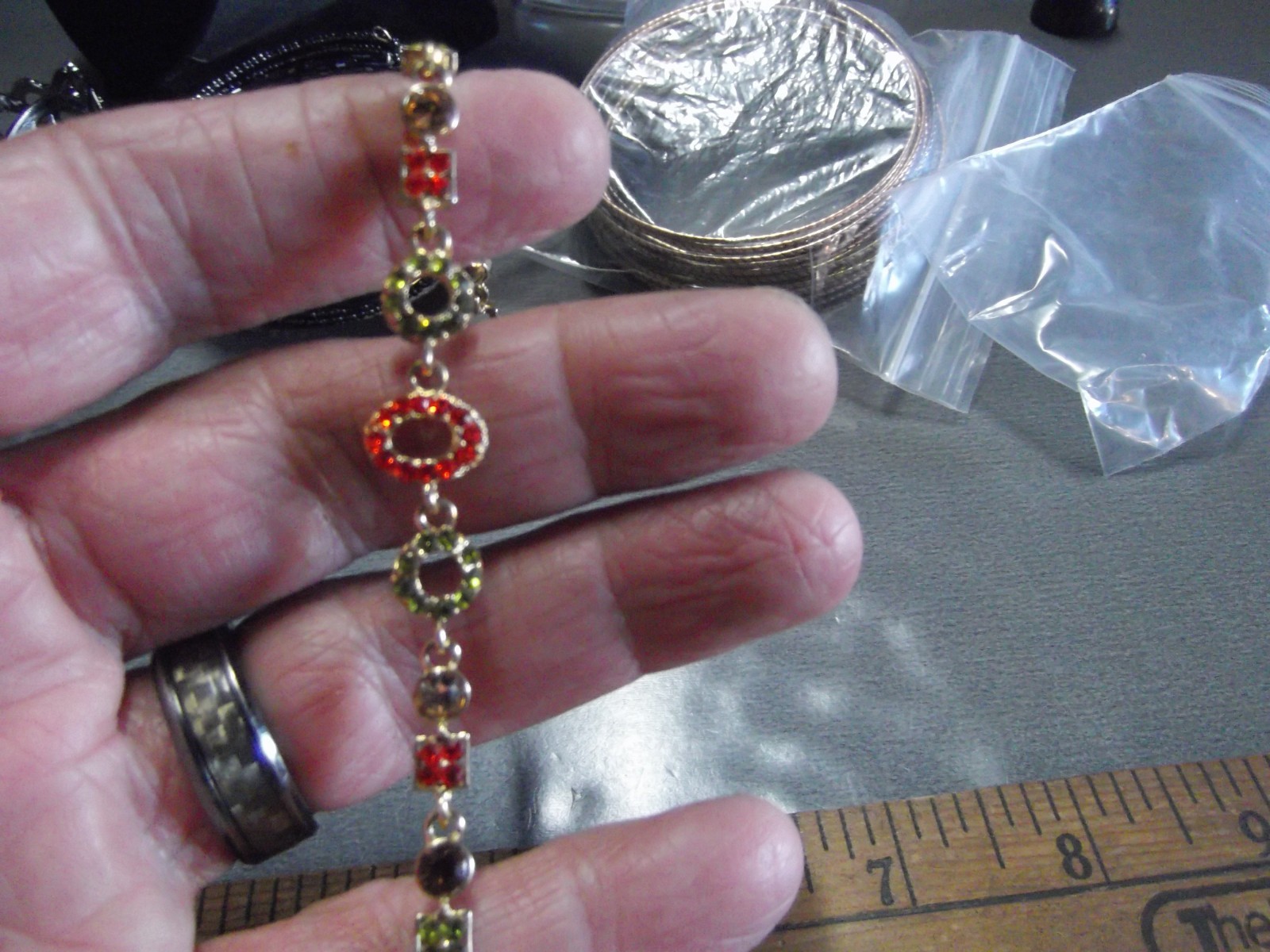 Vtg Costume Jewlery Metal Clasp Gold Tone Multi Colored Glass 7″in Barcelet