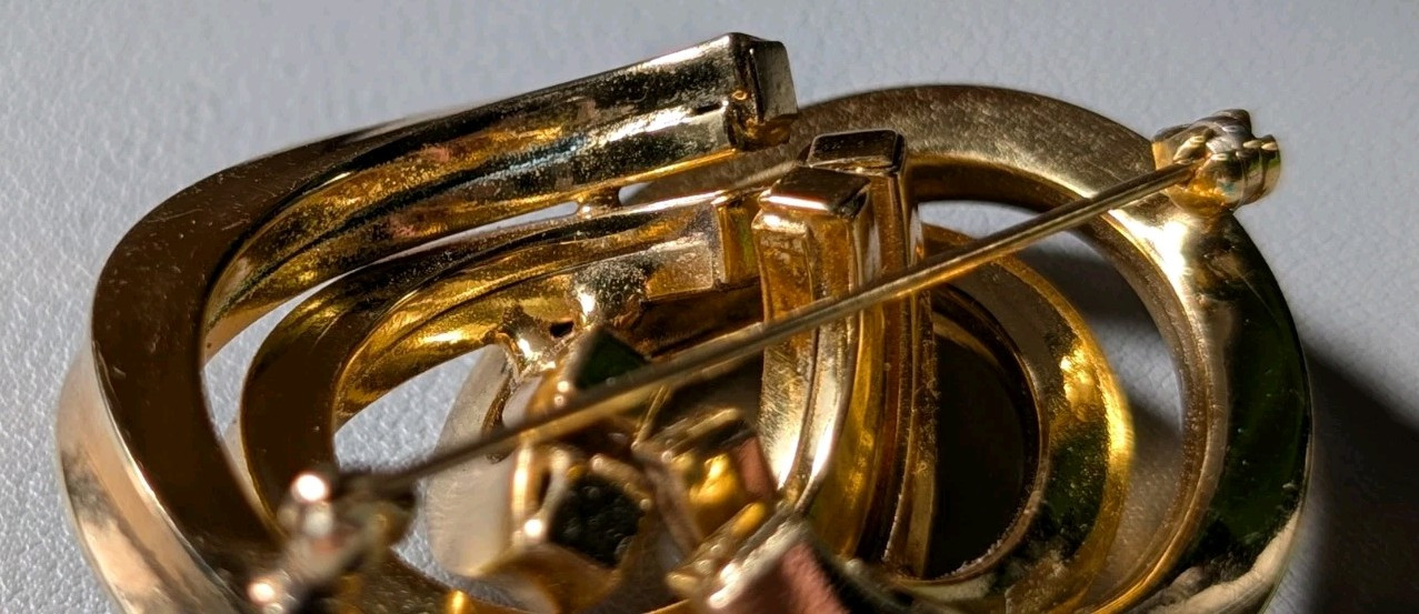 Vintage Grosse Germany Gold Plated Interlocking Infinity Love Knot 1971 Brooch