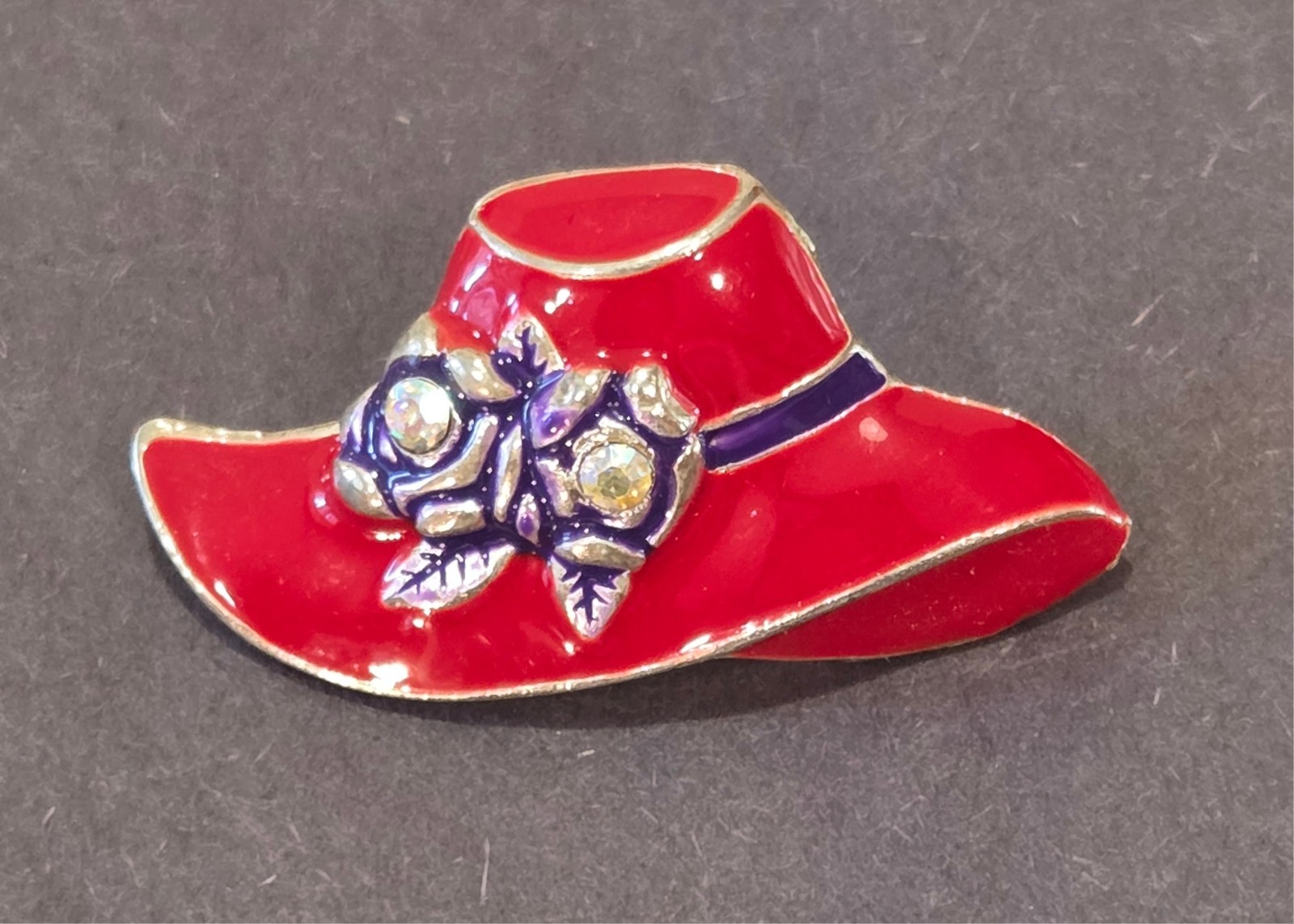 RETRO-VINTAGE Fantastic Vintage Red Hat Society Brooch Pin