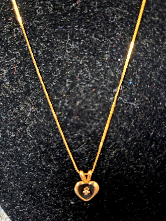 Vintage 14k Solid Yellow Gold Diamond HEART Shaped Pendant/Necklace 1.8 Grams
