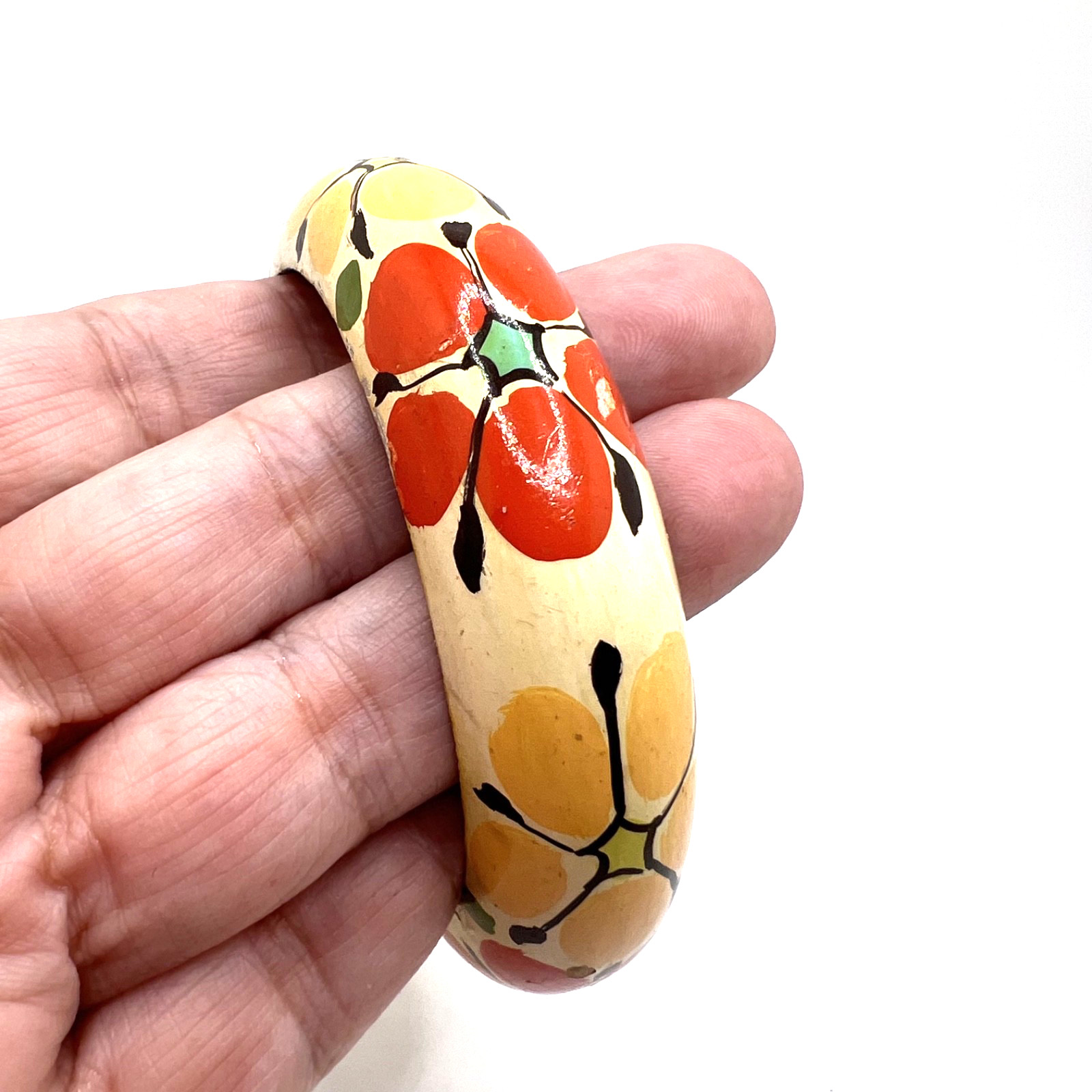 Vtg 60s-70s PAINTED WOODEN BANGLE- Bright Flowers on Cream – 7.5-8″ – Very Light