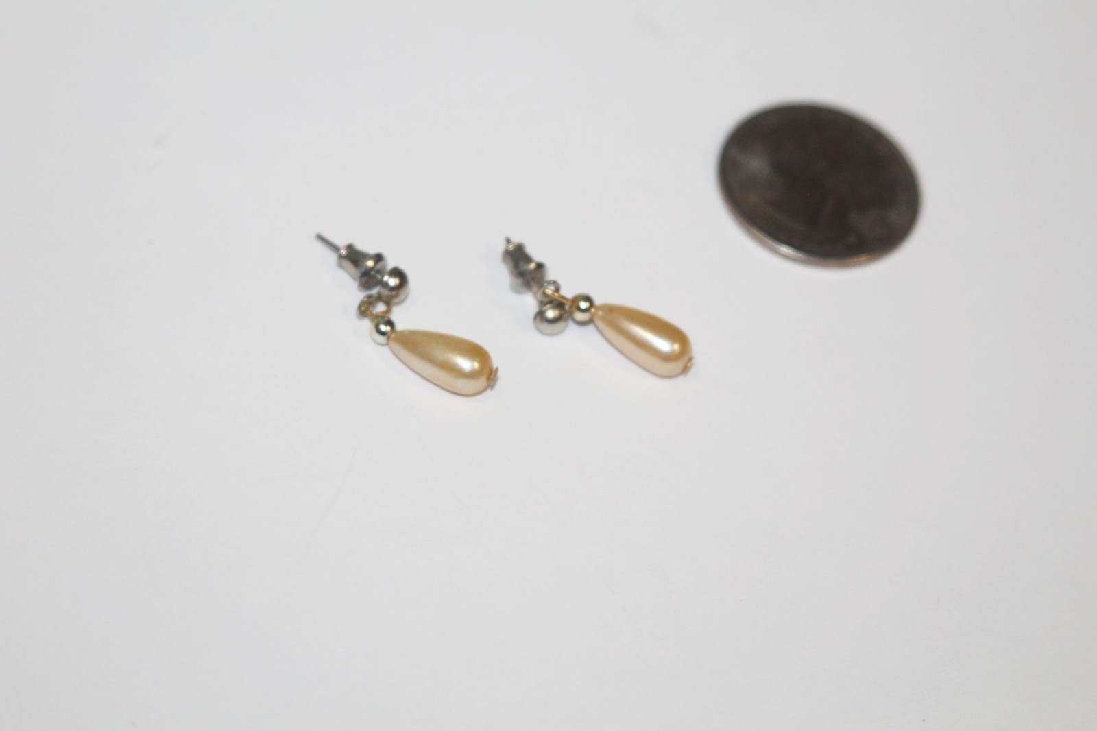 Vintage MCM Gold Tone Teardrop Faux Beige Pearl Costume Post Tension Earring Set