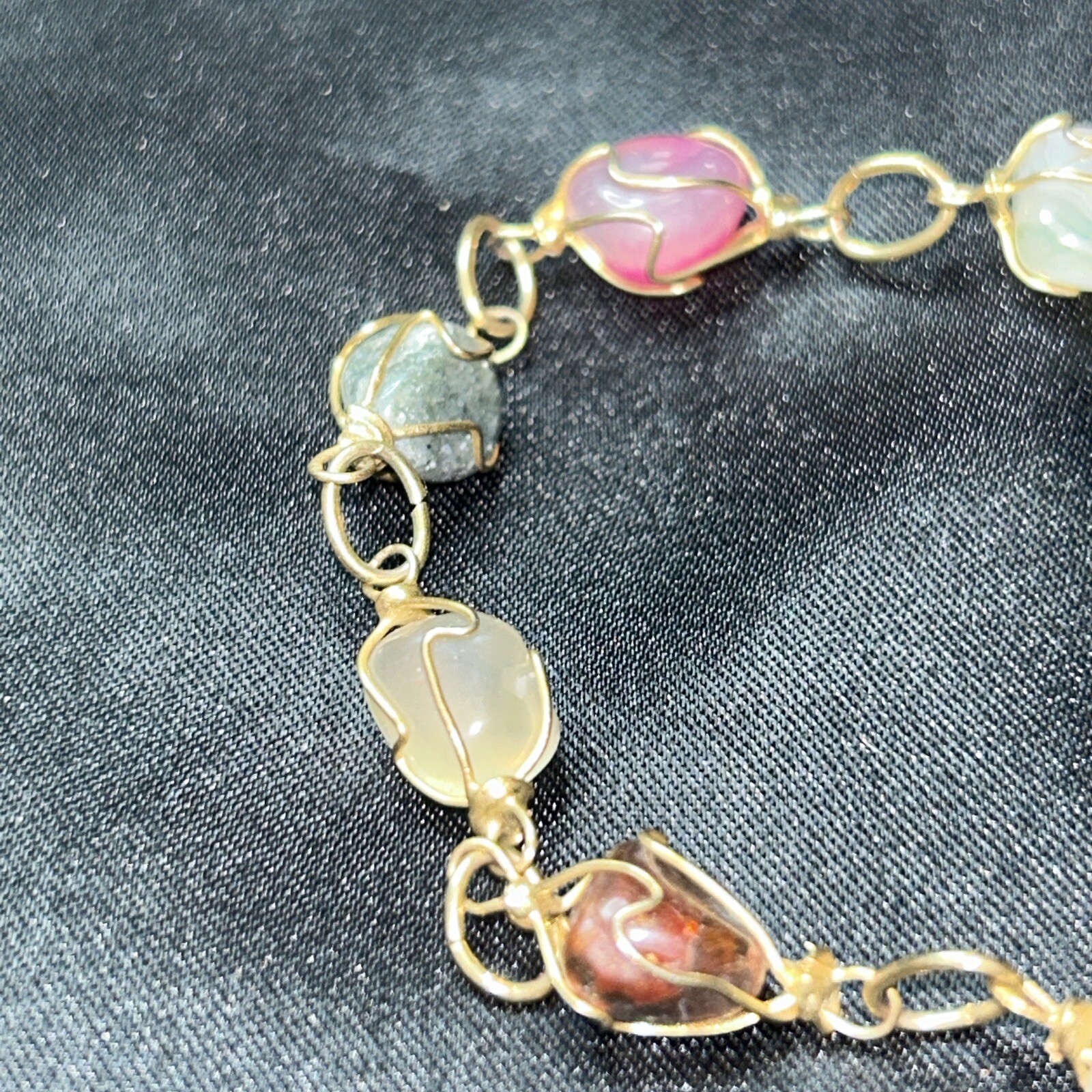 Bracelet Wrap Wire Link Orange White Green Brown Stone Gold Tone Pinch Clip Vtg