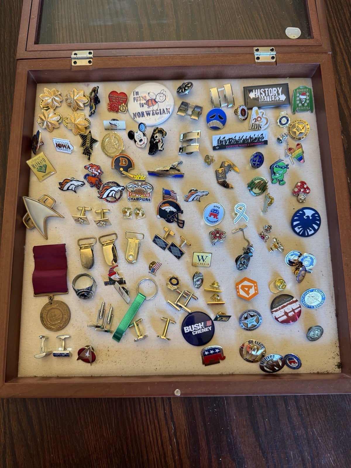 Huge Vintage Men’s Accessories Pins Memorabilia Cuff links Sports Political Tie