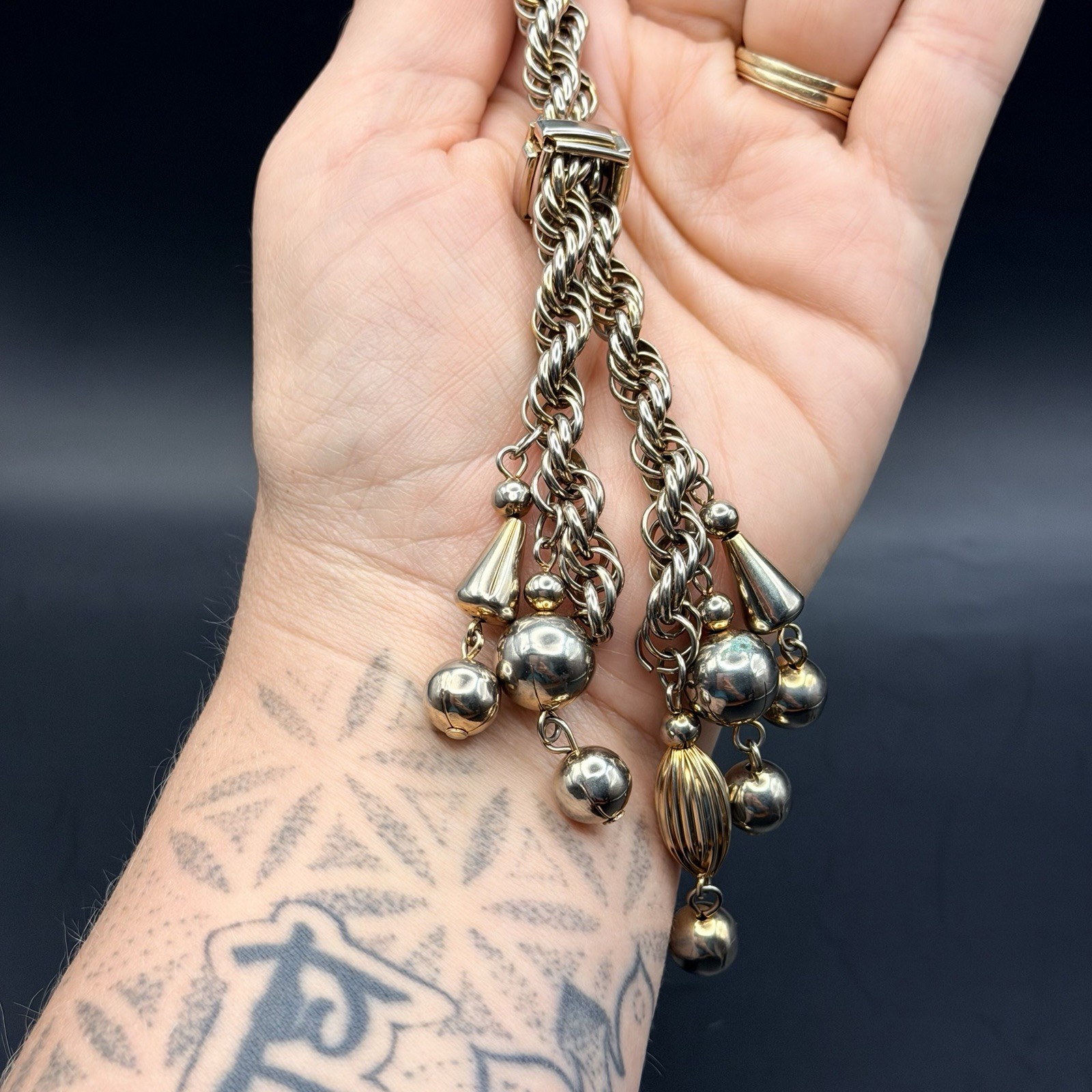 Vintage Gold Tone Rope Chain Lariat Necklace Tassel Dangle Adjustable Statement