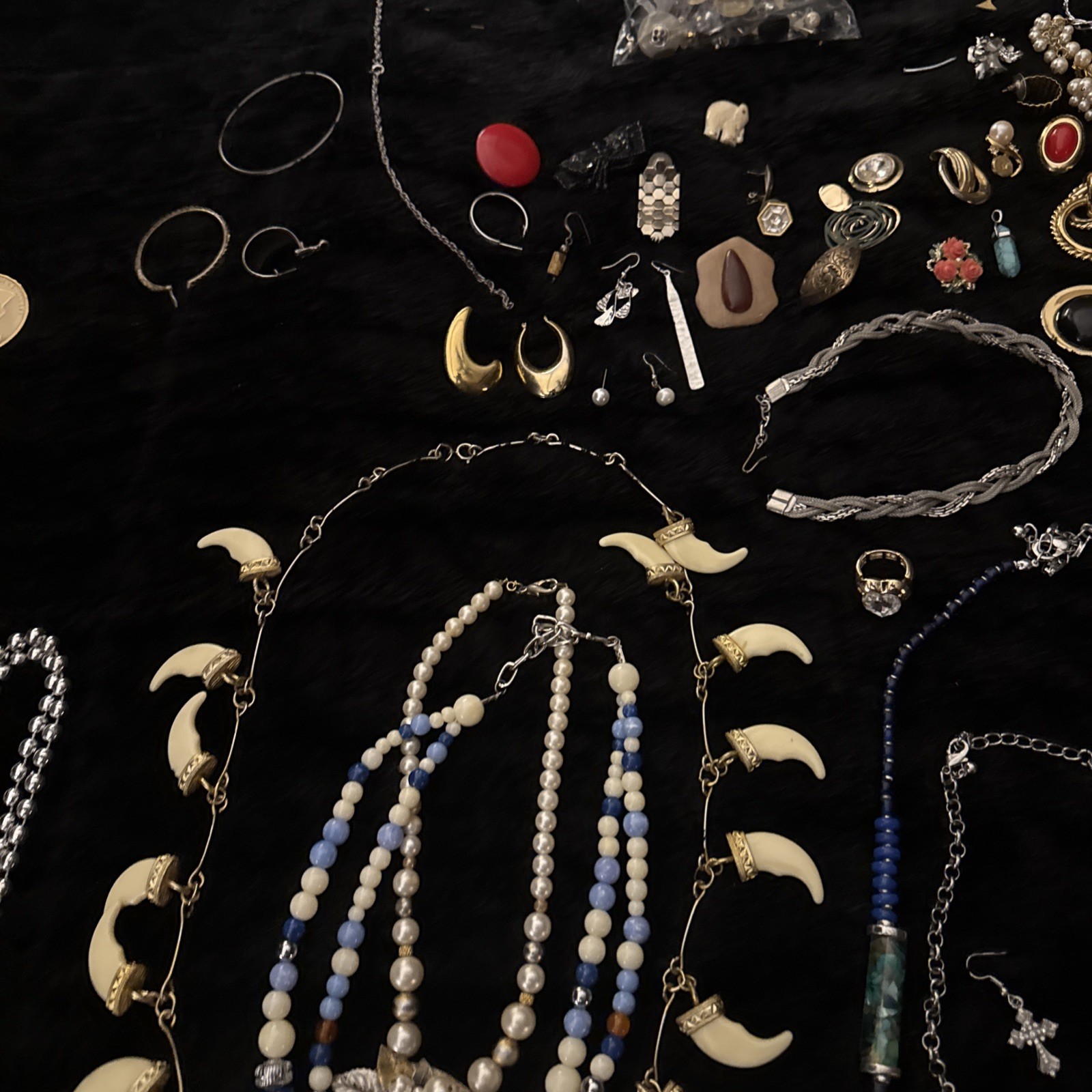 Huge Vintage Estate Costume Jewelry Lot Anne Klein Monet Napier 200+ pcs