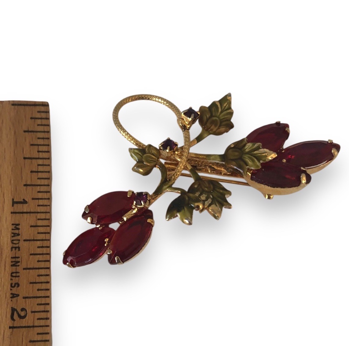 Vtg Delicate Enameled Gold Tone Metal Red Stones Prong Setting Floral Brooch Pin