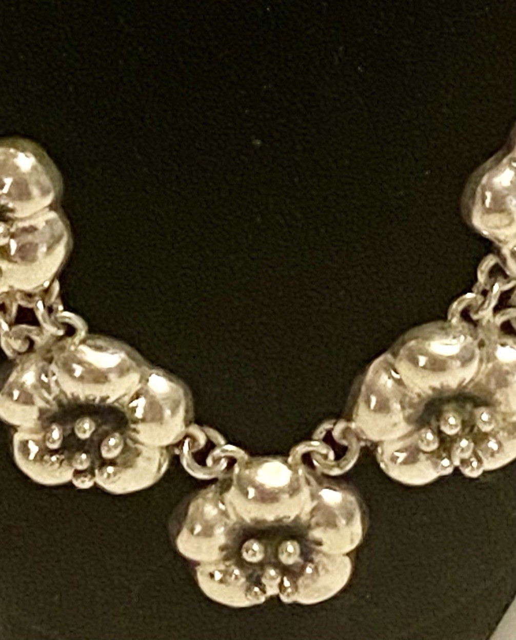 MEX925 TC-137 Sterling Silver Flower Necklace 65g Approximately 20” L