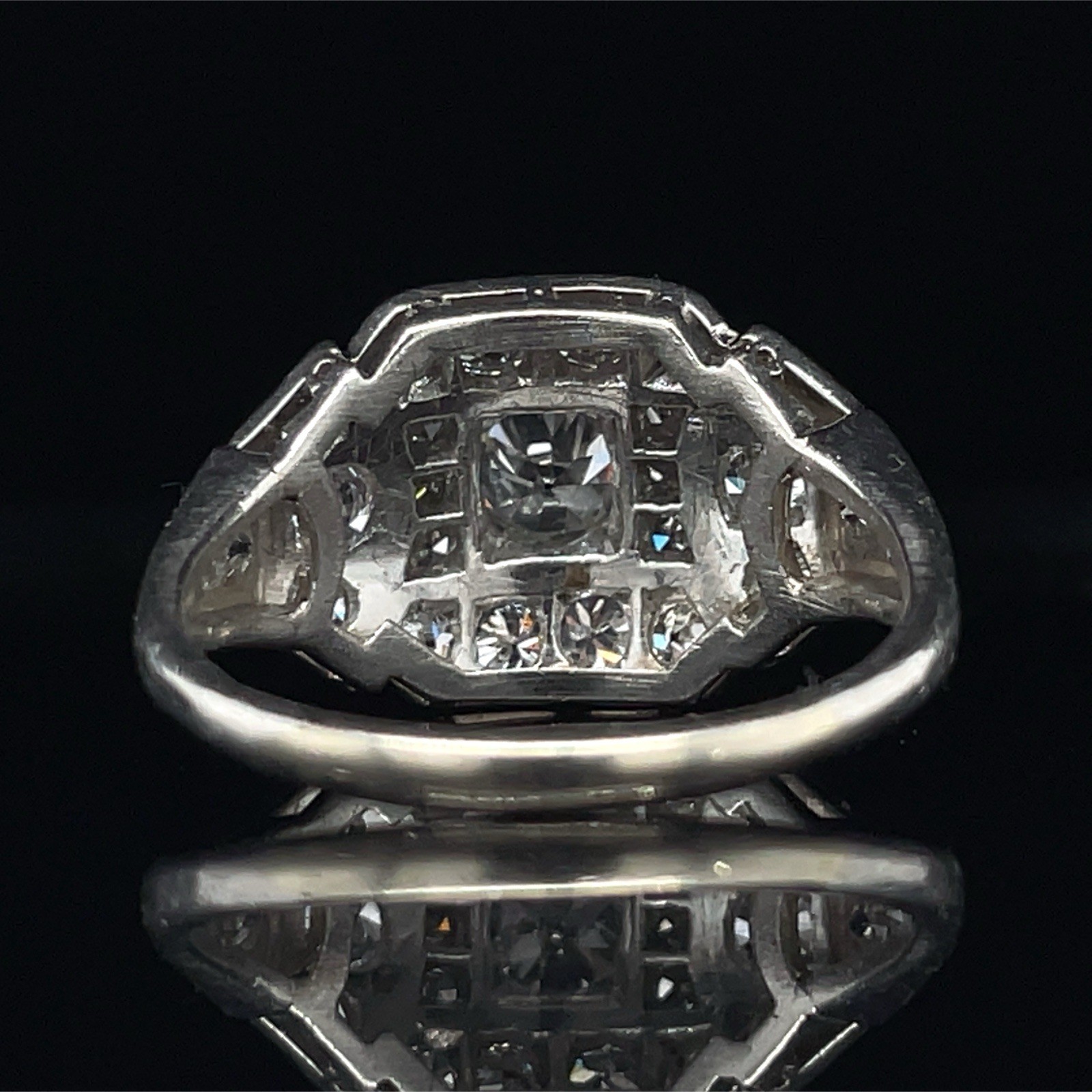 Art Deco Old European Cut Diamond Ring Set In Platinum