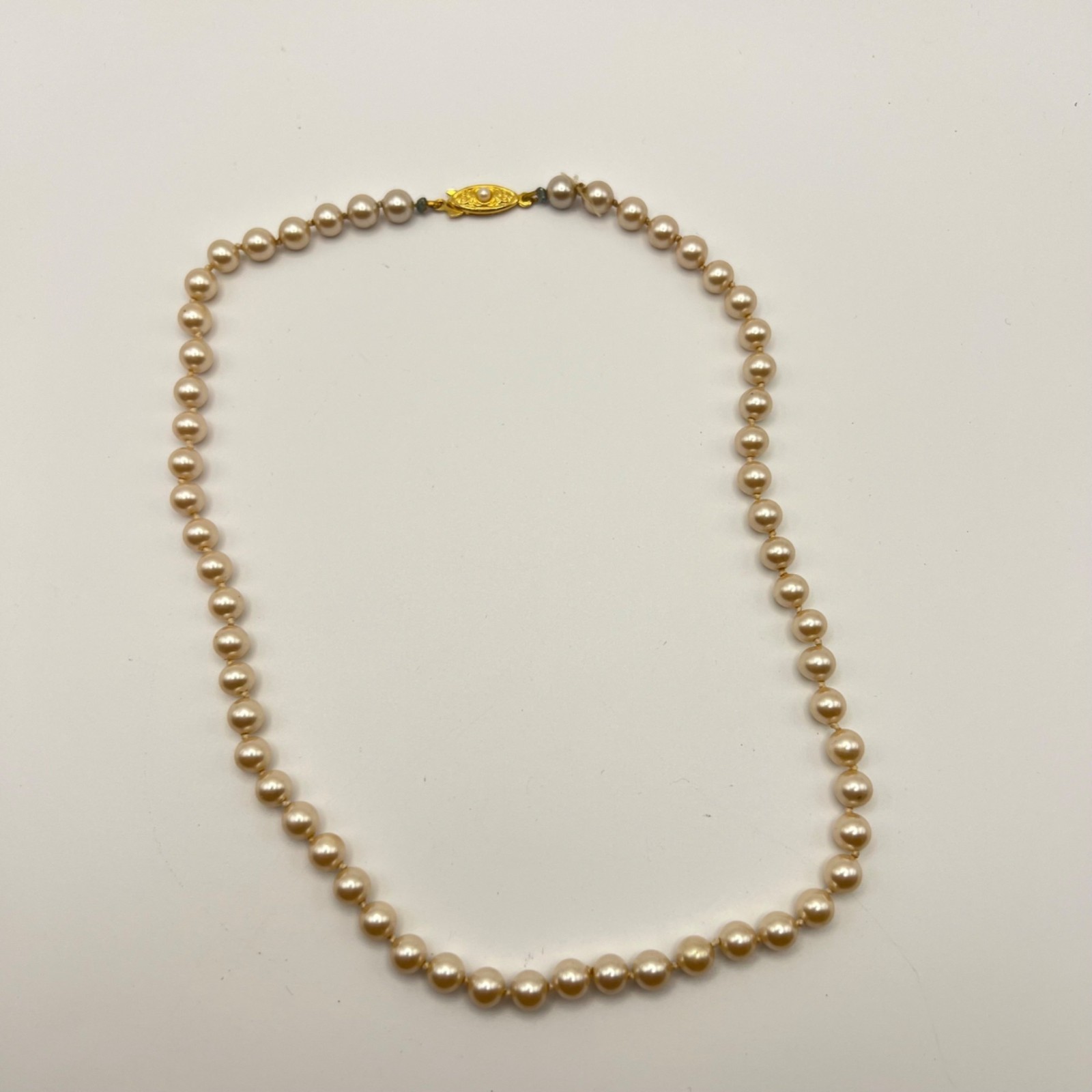 Vintage 17″ Hand Knotted Glass Pearl Necklace Gold-Tone Filigree Clasp 6mm Bride