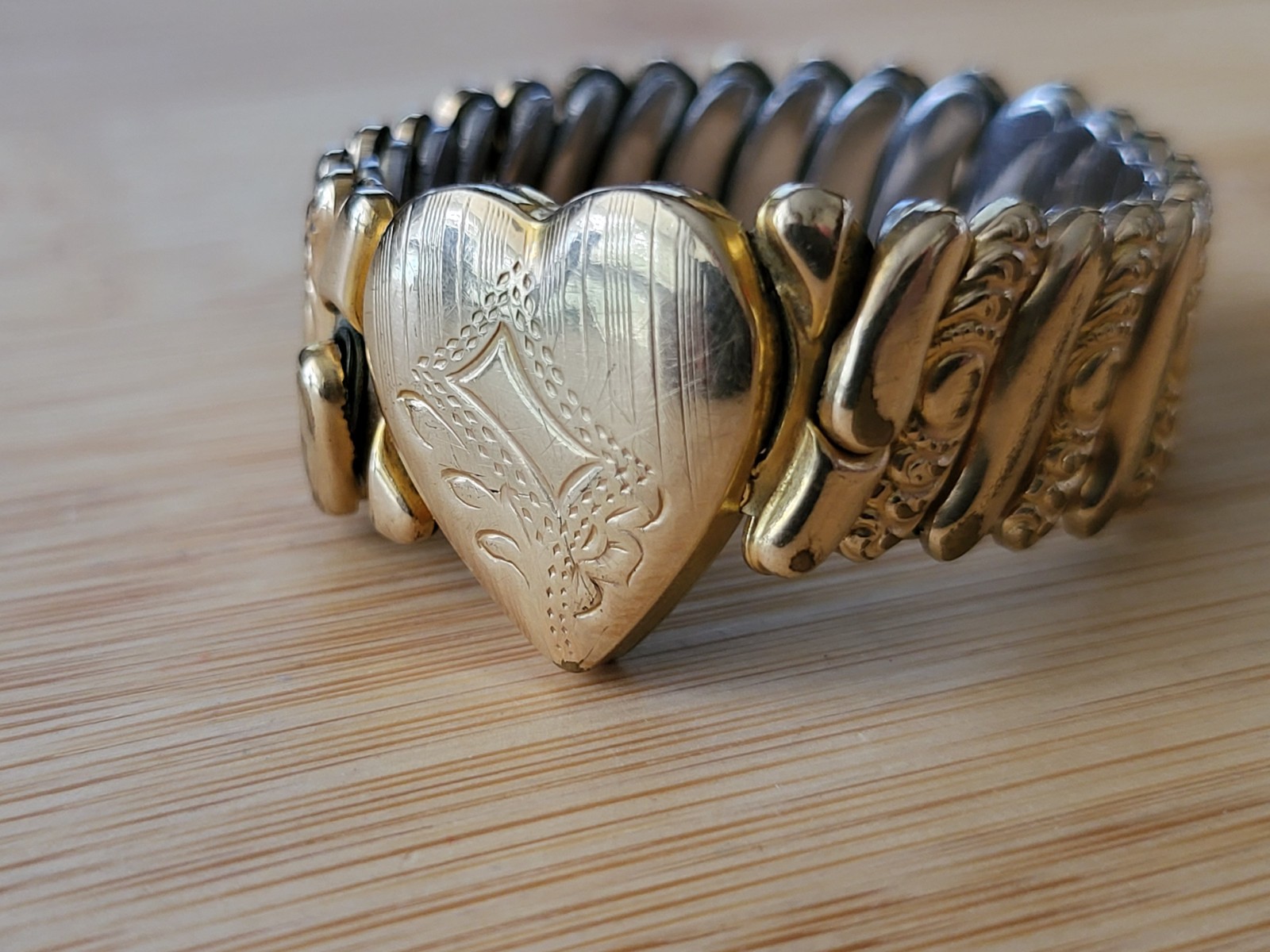 Vintage Hall of Providence 12K GF SWEETHEART EXPANDING BRACELET