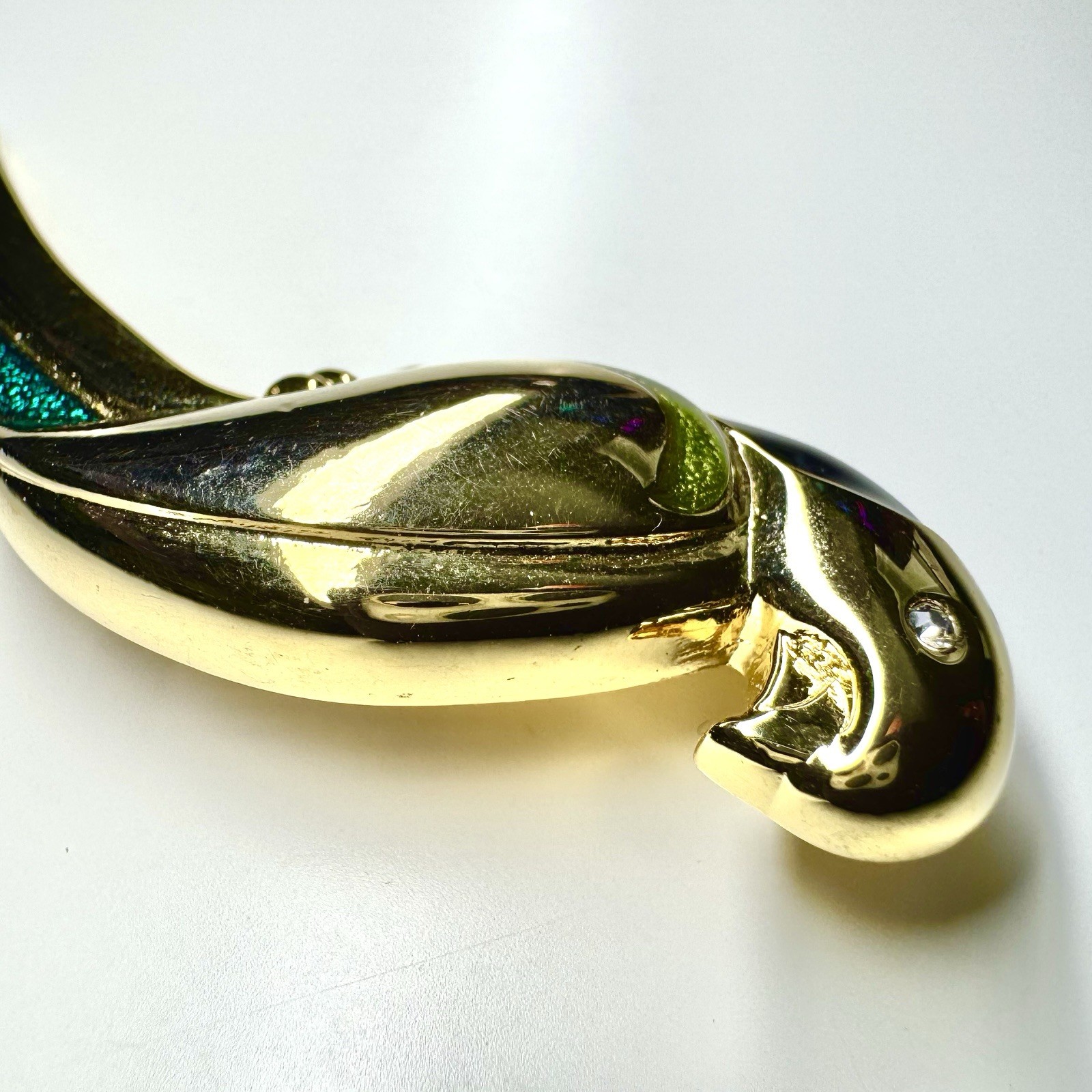 Vtg LIZ CLAIBORNE LC – PARROT Brooch – Colorful Enamel – Polished Gold plate