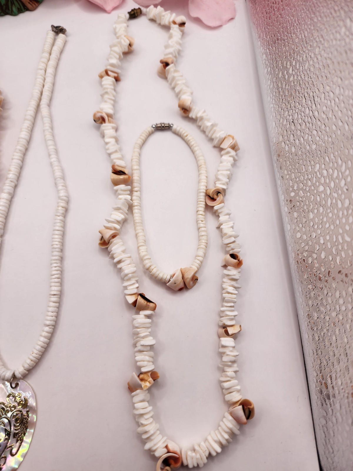 Vintage Hawaiian Puka Shell Necklace And Bracelet Lot