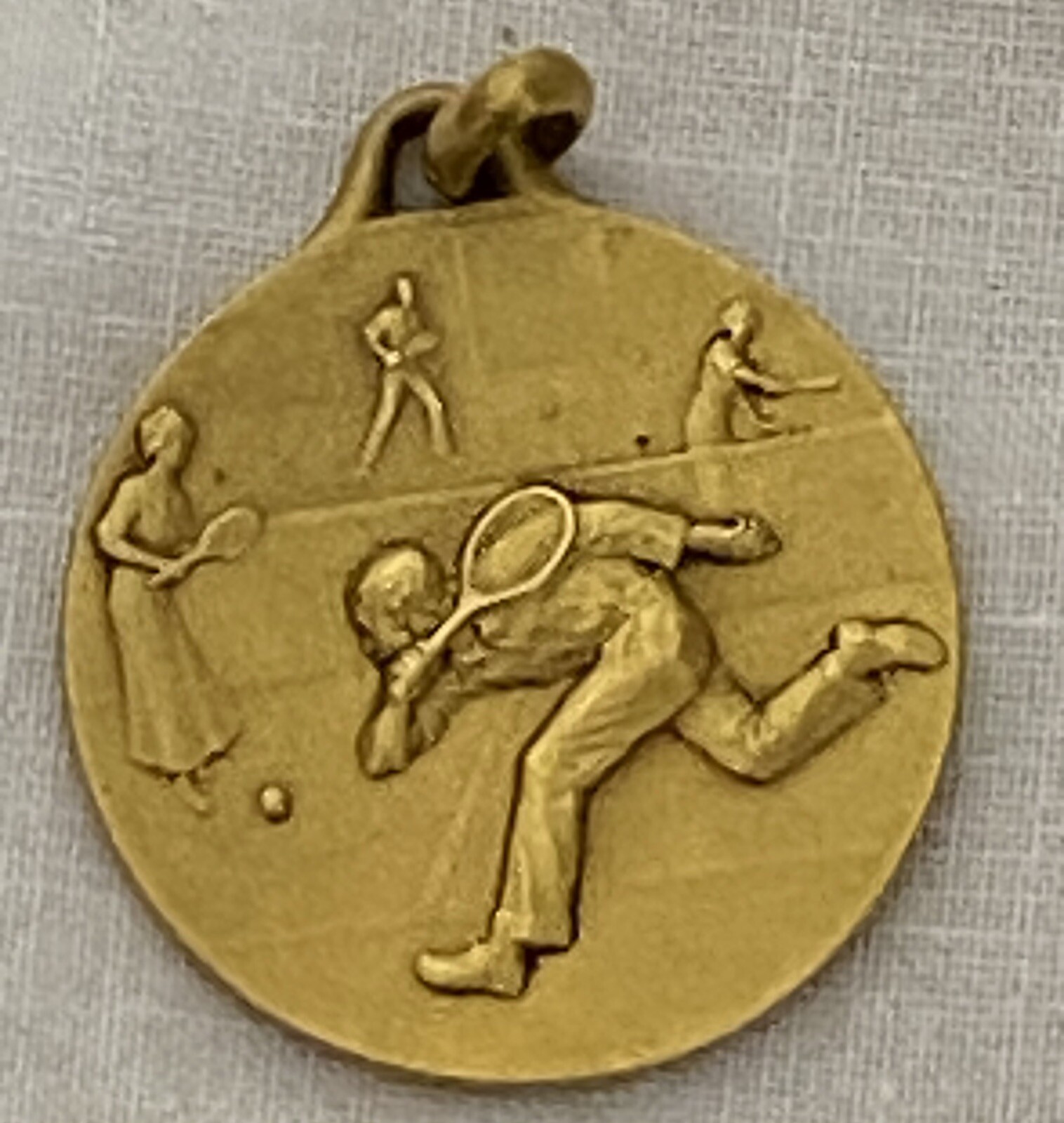 ART DECO GOLD FIX TENNIS MEDAL. By LAVRILLIER Circa 1920
