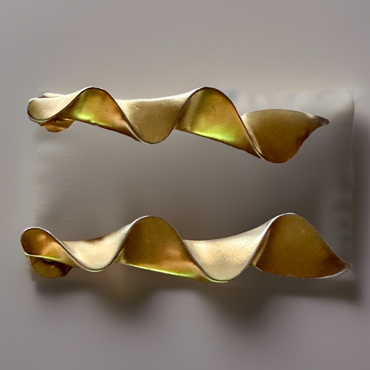 Vintage Avon Matte Gold Tone Swirl Ribbon Drop Pierced Earrings 2.75″ 18g READ