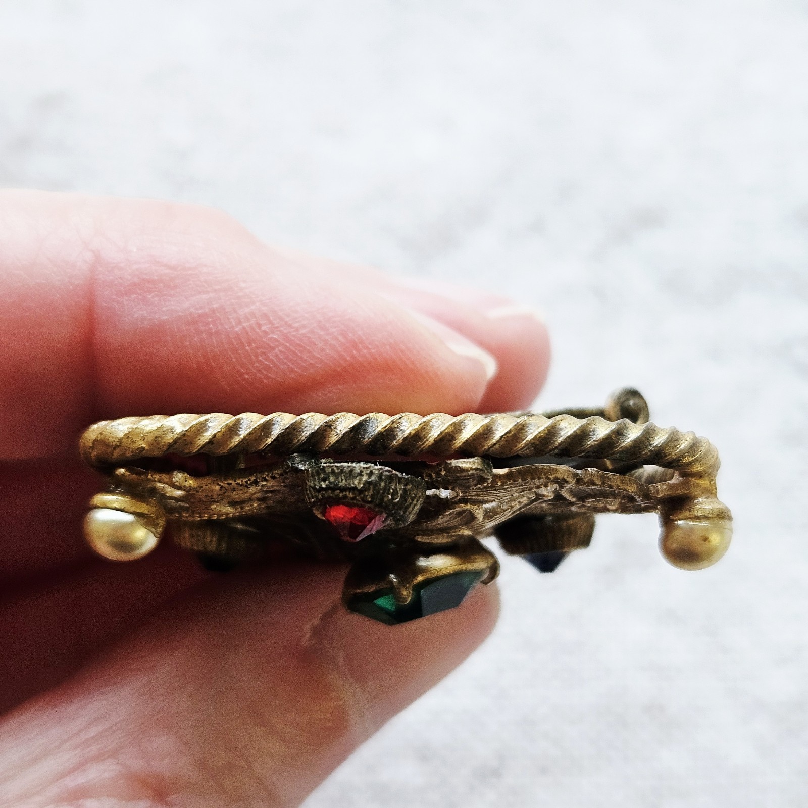 Vintage Gold Tone Multi Color Rhinestone Faux Pearls Flower Filigree Fur Clip