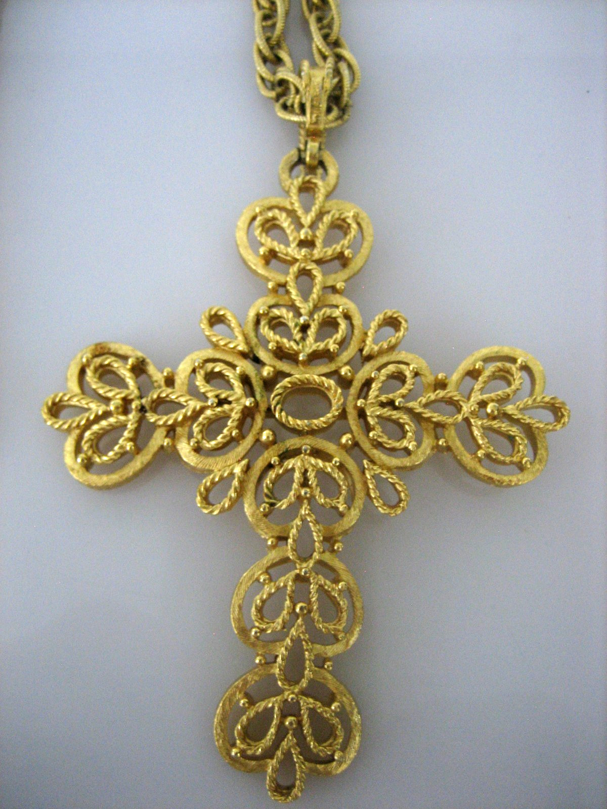 Crown Trifari Vintage Large Ornate Gold Tone Filigree Religious Cross Necklace