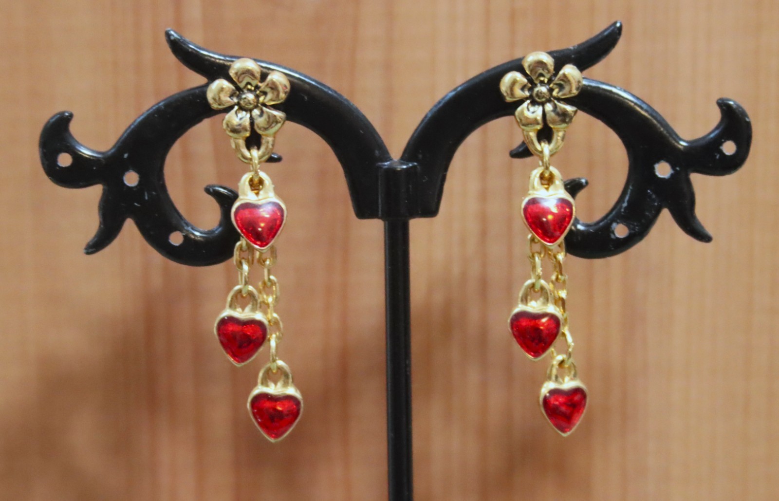 Unsigned Vintage Avon Red Floral Heart Pierced Earrings Flower & Dangling Hearts