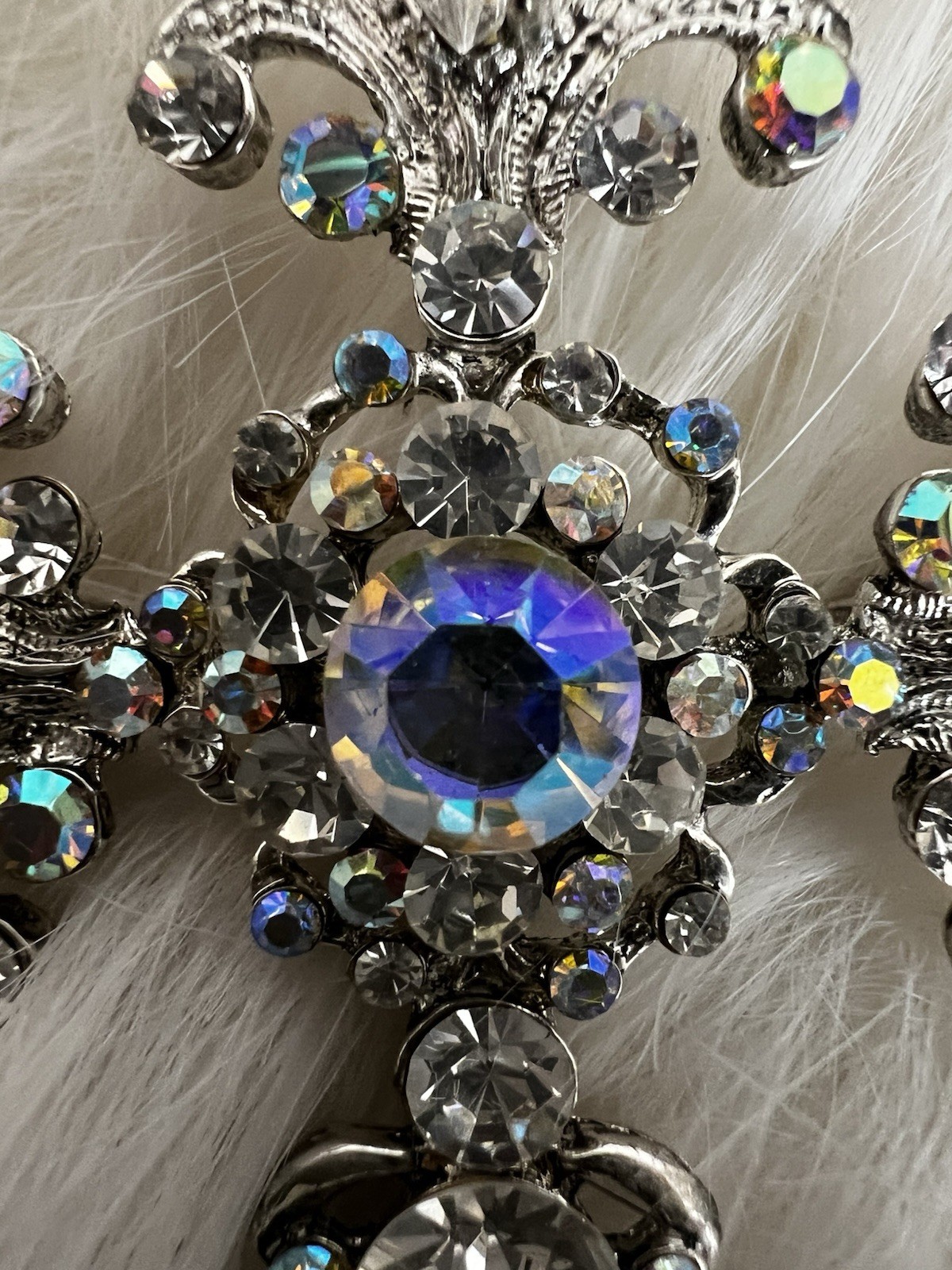 VINTAGE NWT RARE CROSS RHINESTONE BROOCH PENDANT PIN SILVER TONE STUNNING T1