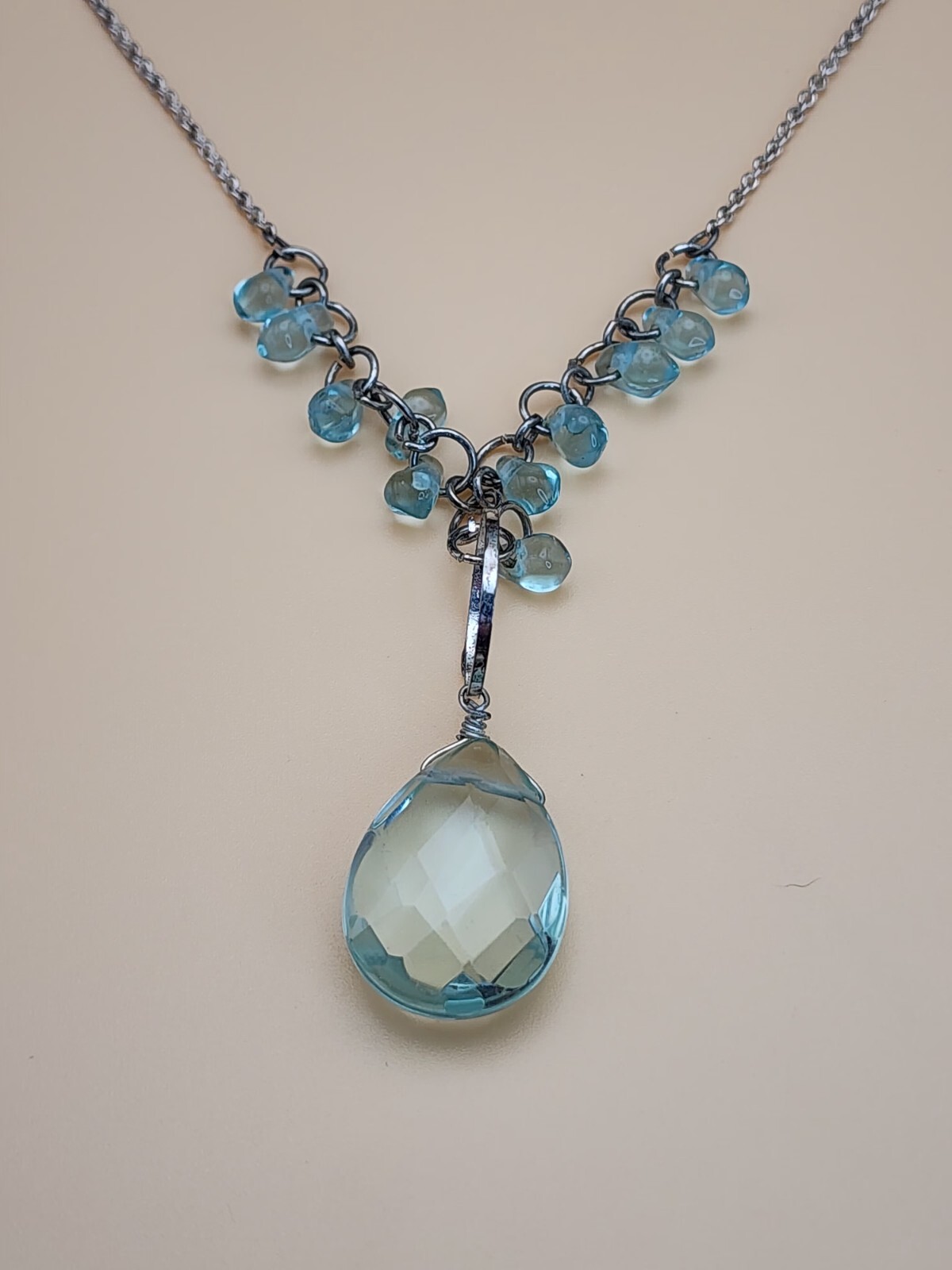 Vtg EXPRESS Signed Light Teal Shade Faceted Teardrop Pendant Necklace