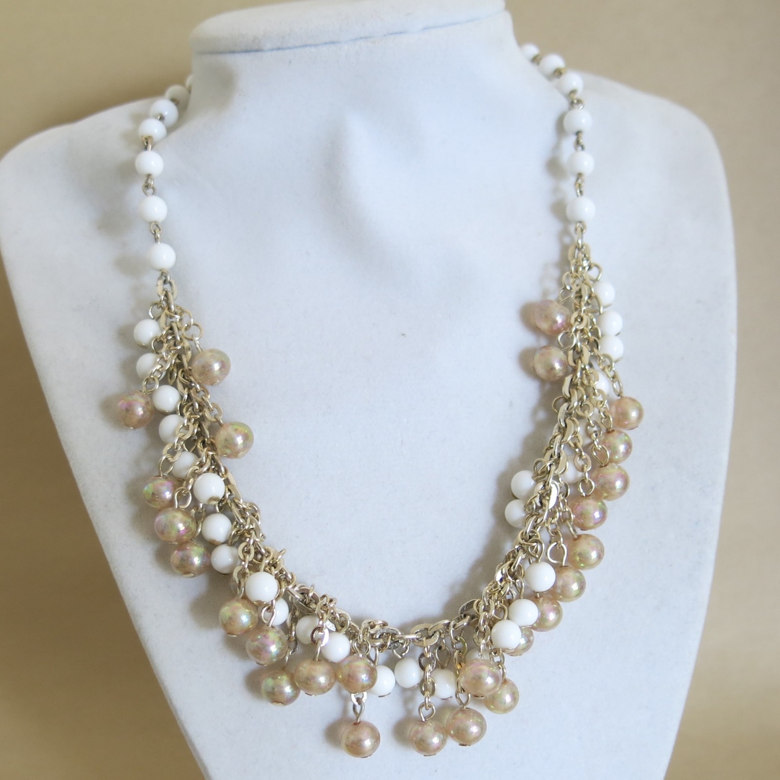 Vintage Japan White & Iridescent Plastic Beaded Necklace 1950’s 17.5 in [3933]