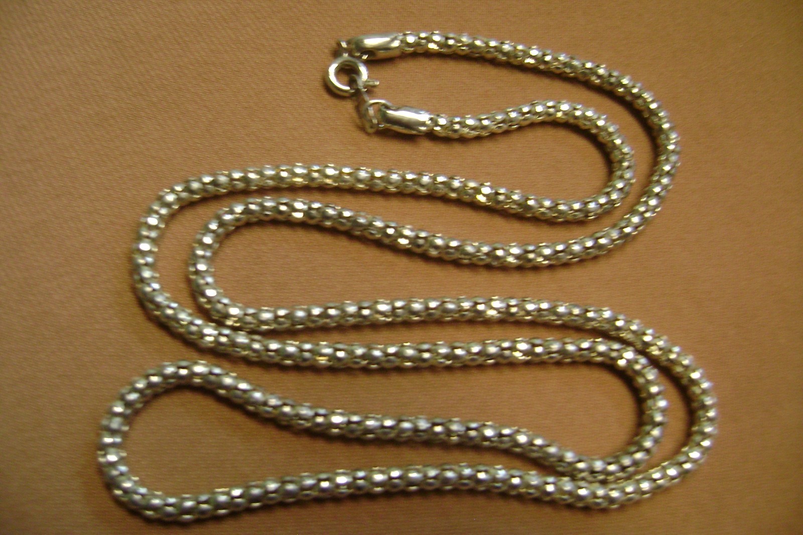 VINTAGE 18KT. GP WHITE GOLD 24″ POP CORN CHAIN NECKLACE