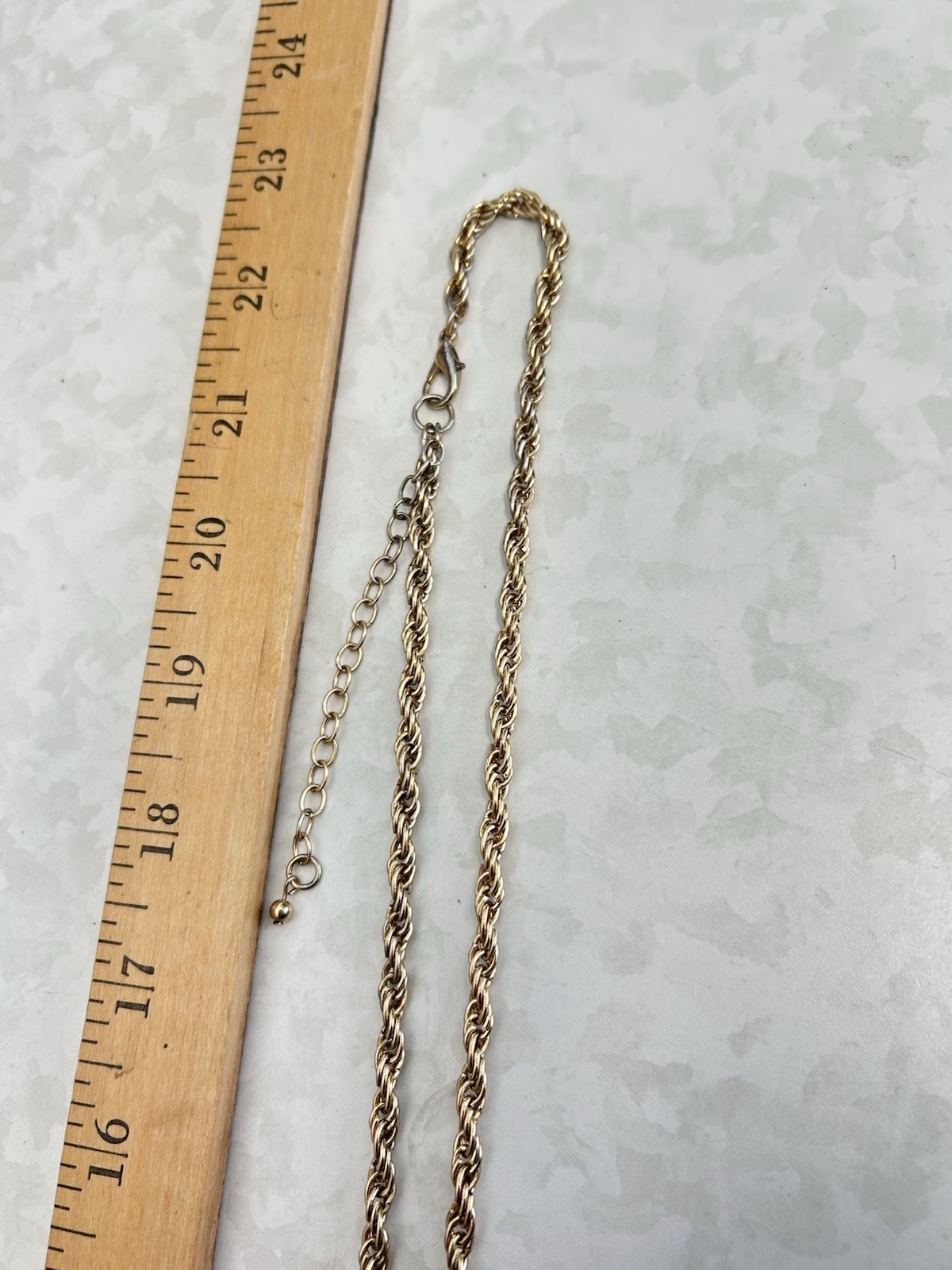 STUNNING GOLD PLATE VINTAGE THICK CHAIN NECKLACE LARIAT W/ CHAINS TASSELS ENDS