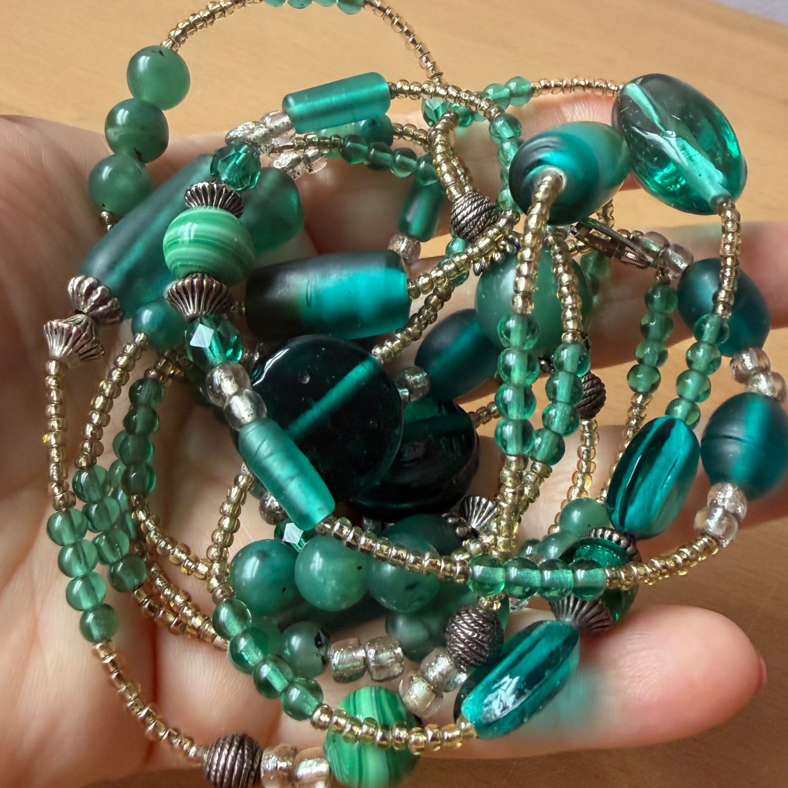 VINTAGE VIVID EMERALD GREEN COLOR MULTISHAPE GLASS BEADS LONG STATEMENT NECKLACE
