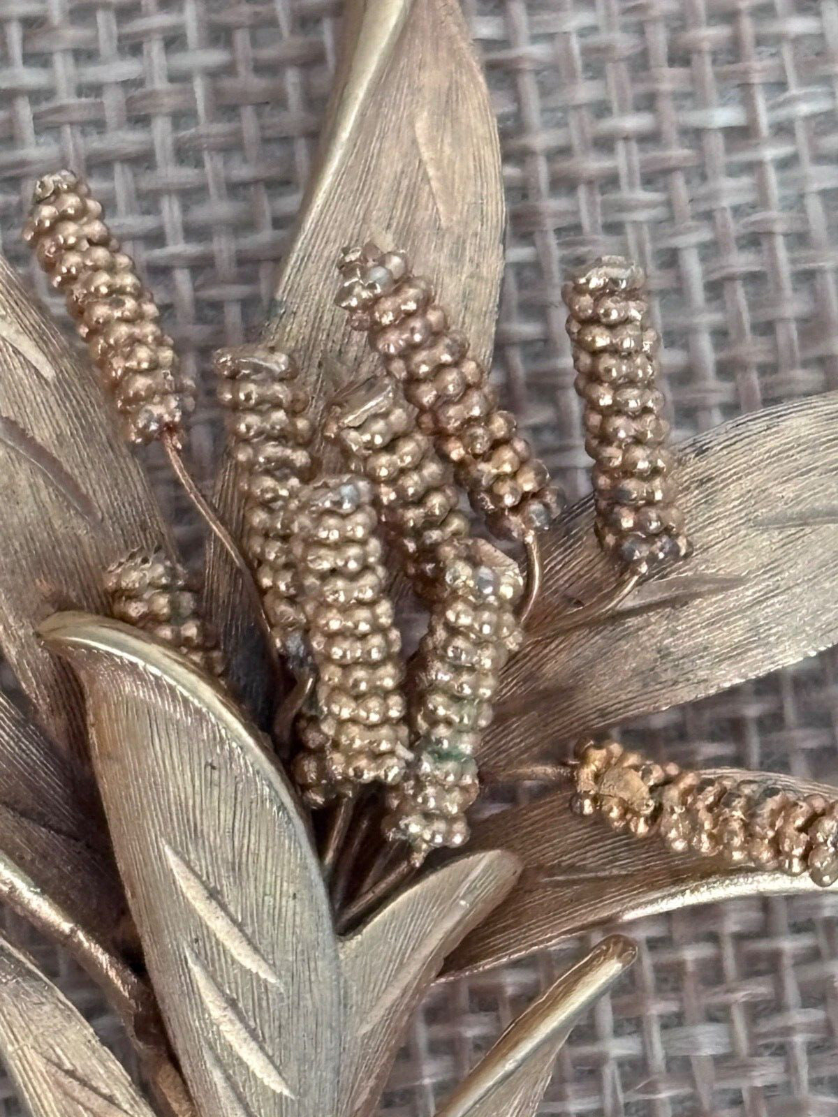 Vintage Stalks of Wheat Brooch Pin Goldtone 3″ Unsigned – may be Kramer D80