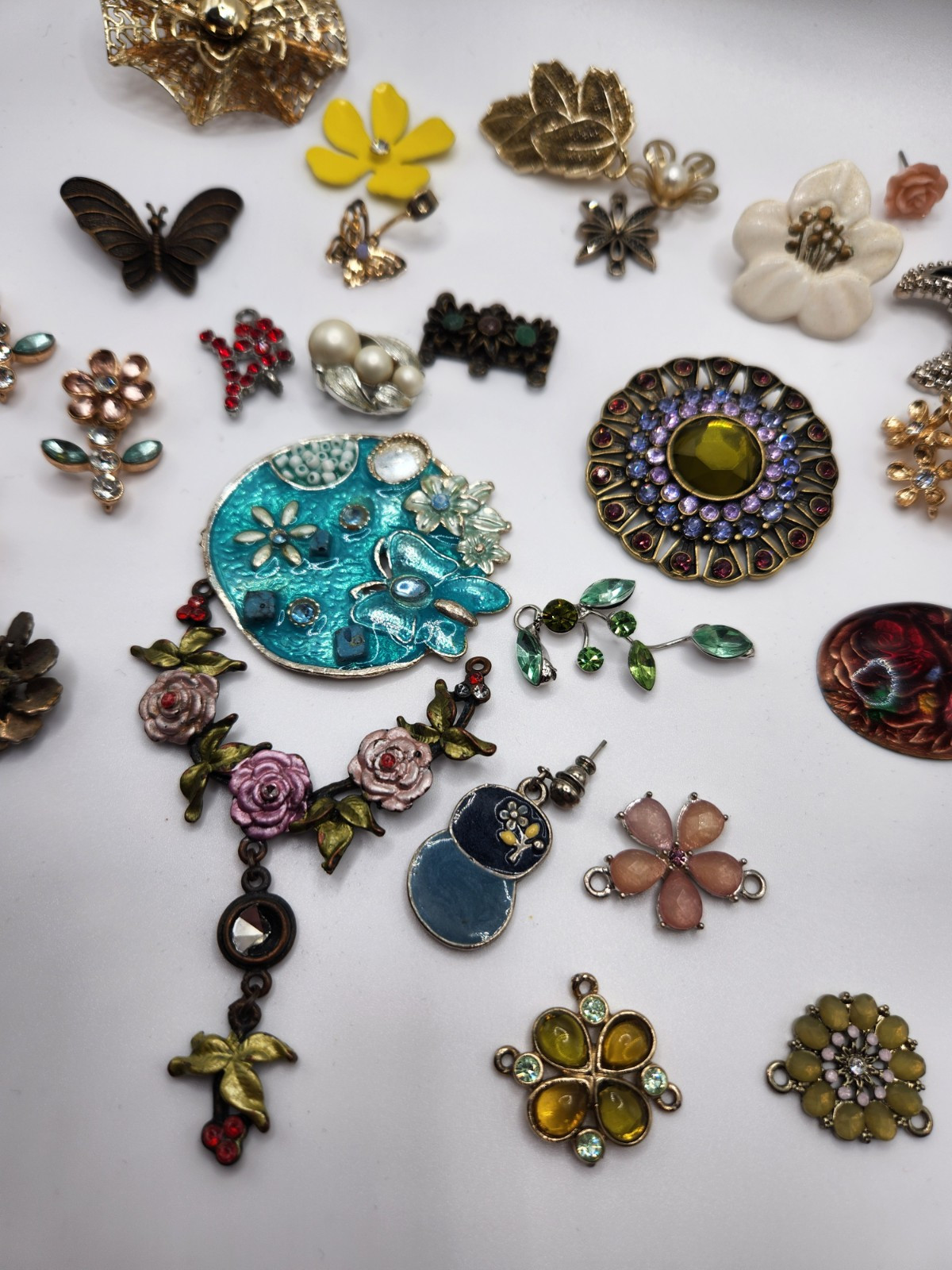 Flower Craft Jewelry Pieces Junk Drawer 30 Different Pieces