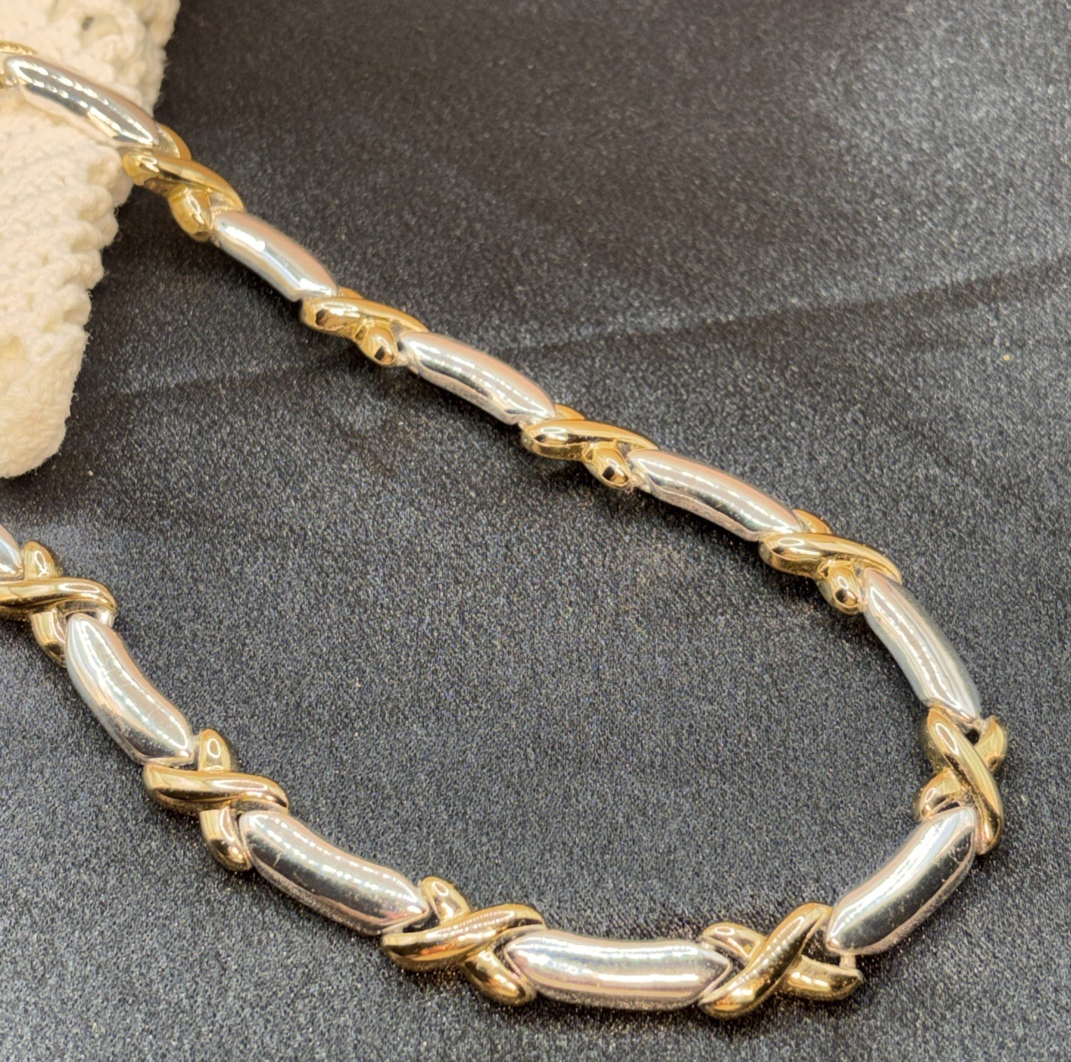 Vintage Napier Two Tone Hugs Kisses XO Link Necklace 17-18” Silver Gold Tones