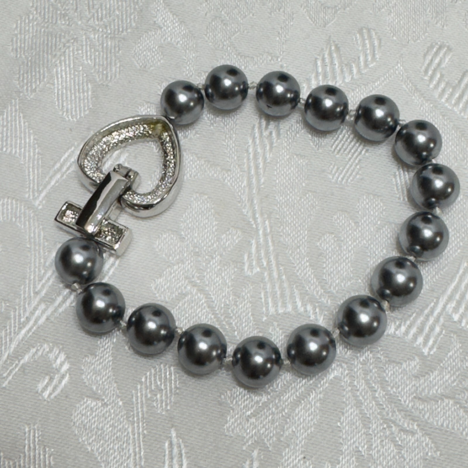 Faux Grey Gray Pearl Necklace And Bracelet Set Heart Lock Clasp Rhinestones