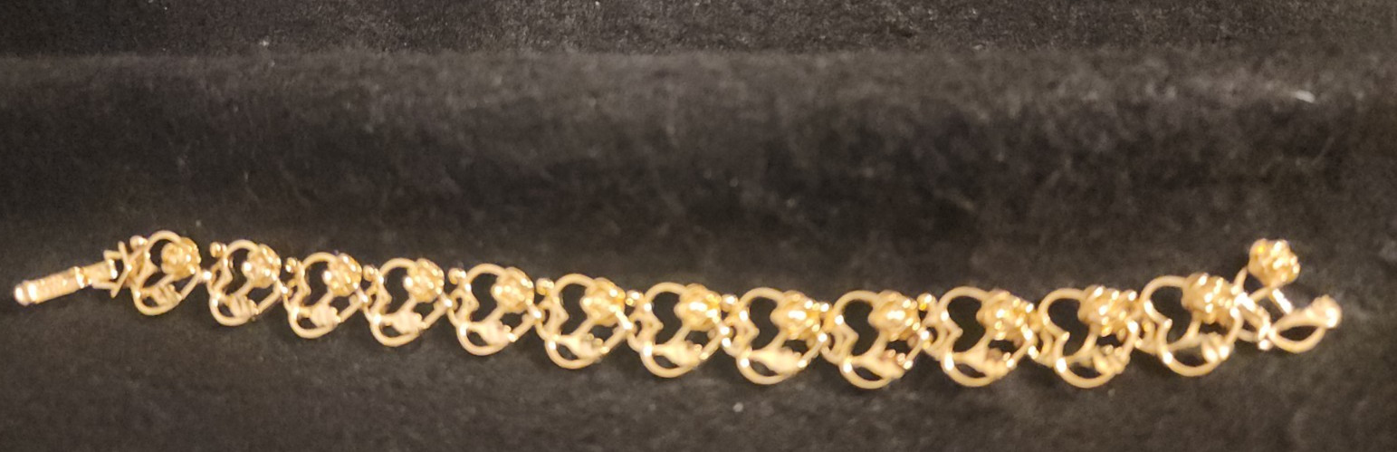 Great Vintage Gold Tone Bracelet Hearts & Flowers