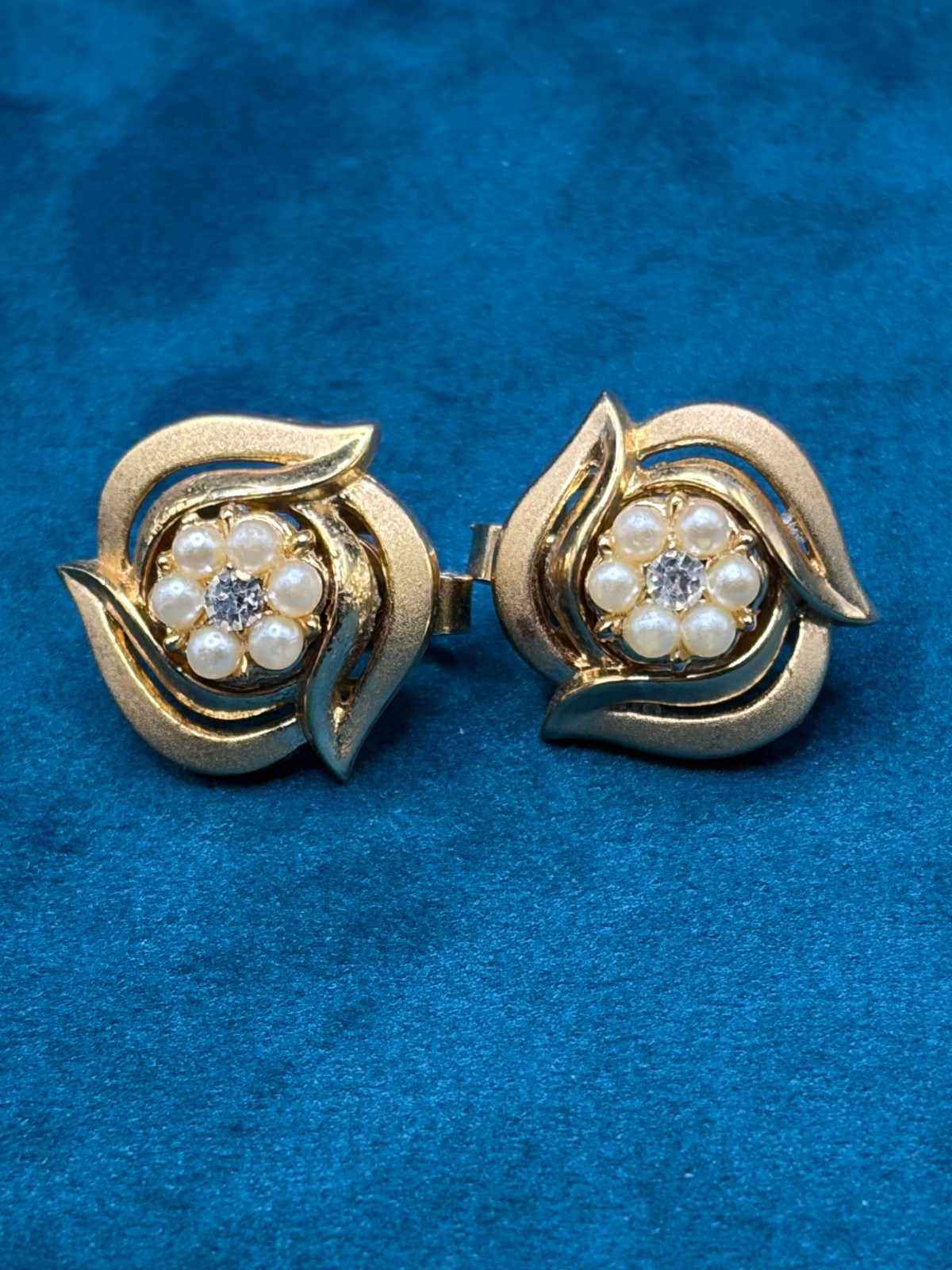Vintage Trifari Necklace Earring Set Rhinestone Faux Pearl Clip On Adjustable